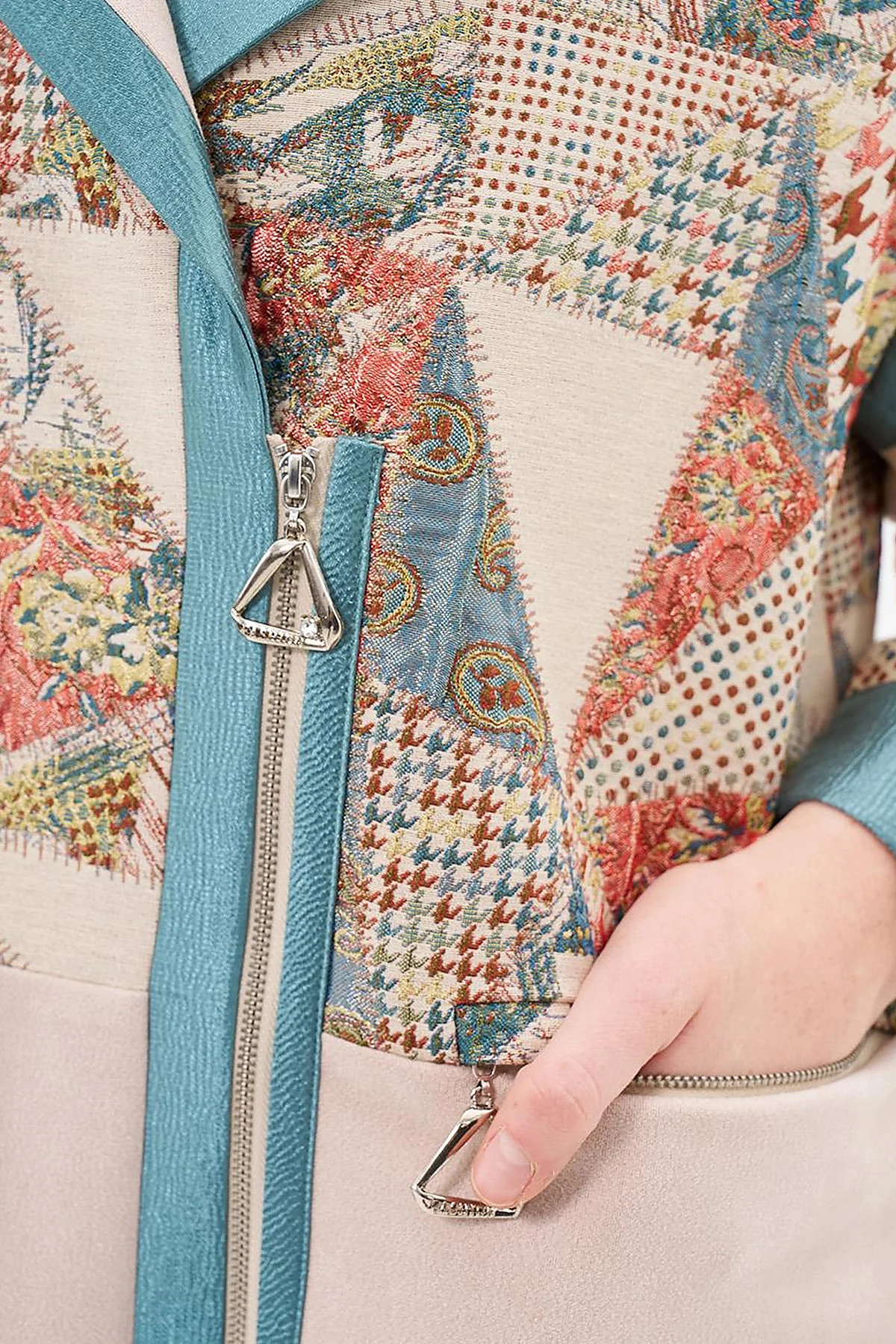 Suede Garnished Jacquard Jacket Cream
