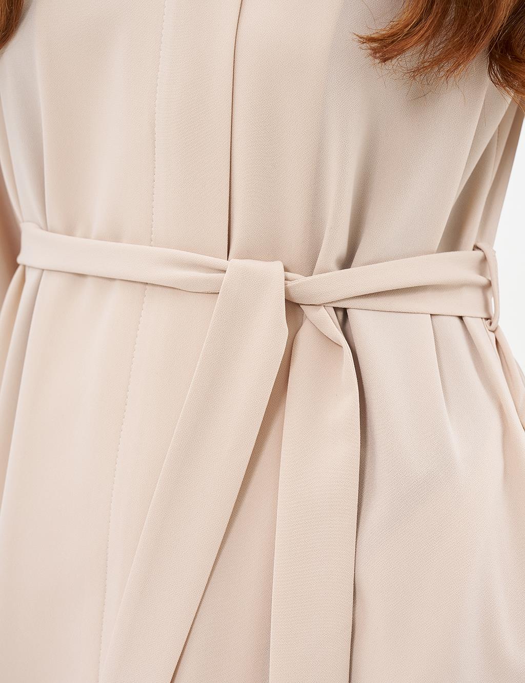 Belted Balloon Sleeve Wear-and-Go Sand Beige