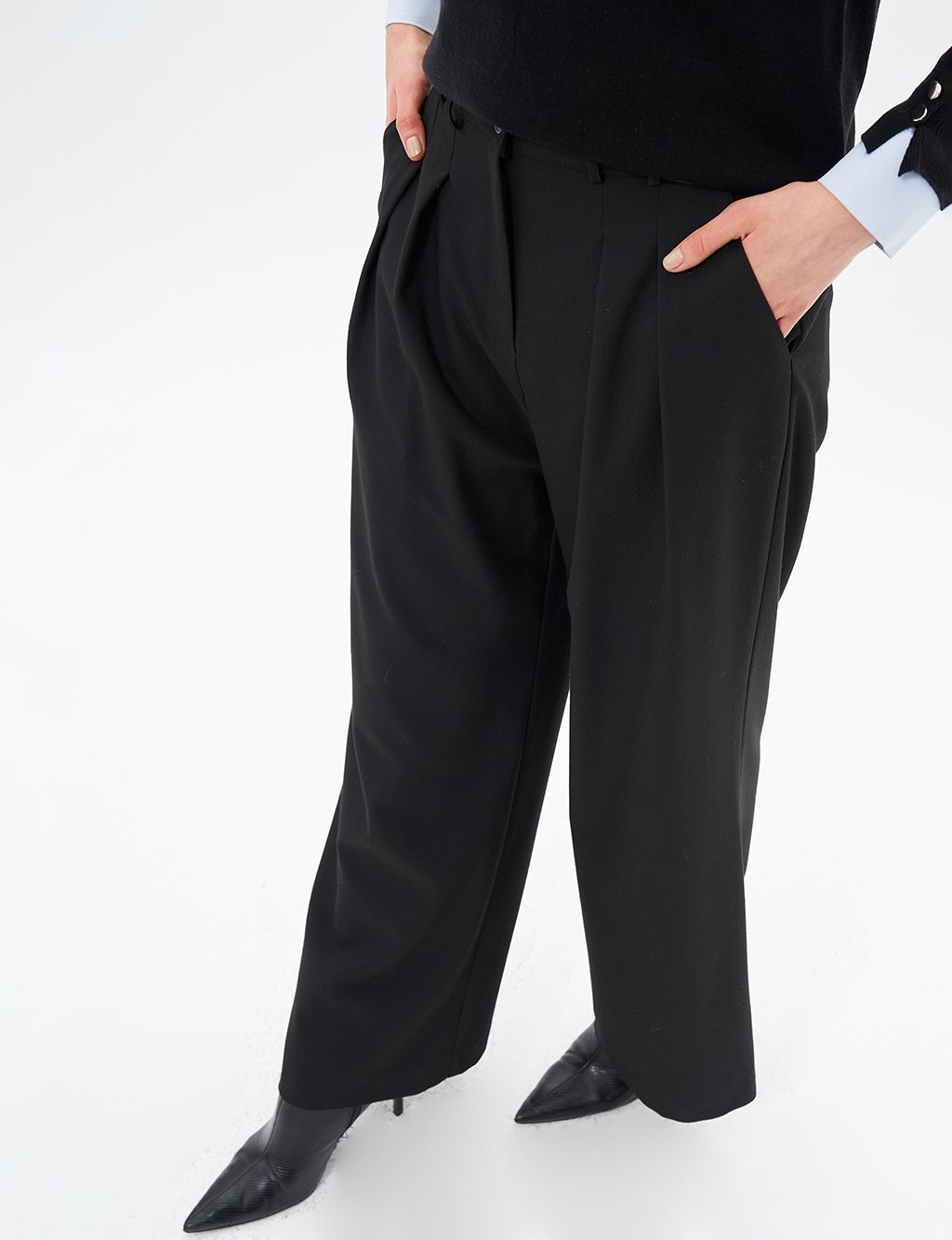 Double Pleated Detailed High Waist Trousers Black