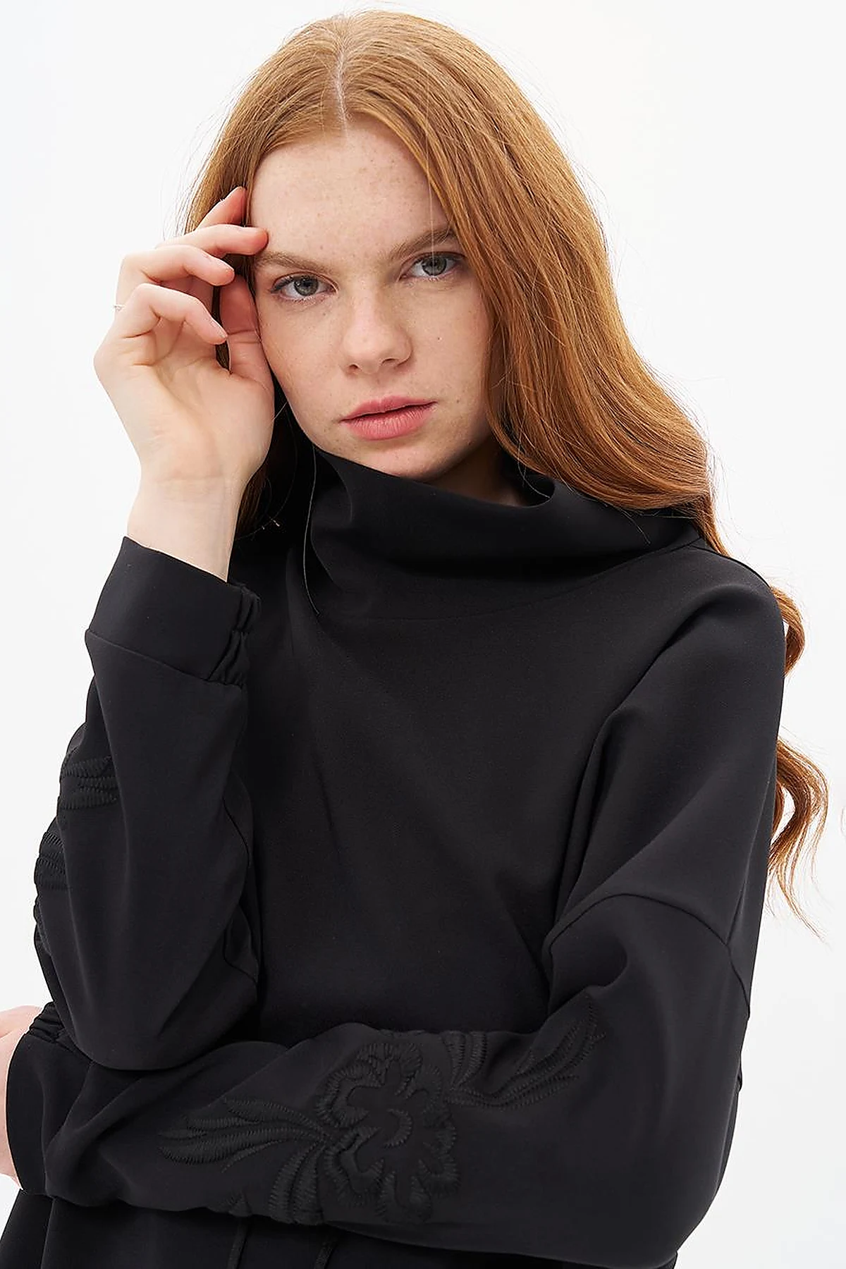 Embroidered Sweatshirt Black