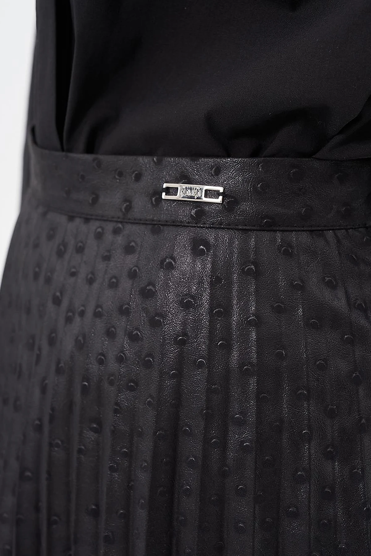 Polka Dot Patterned Pleated Skirt Black