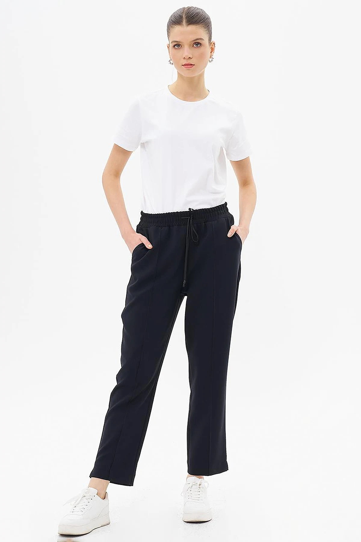 Carrot Trousers with Slit Legs Black