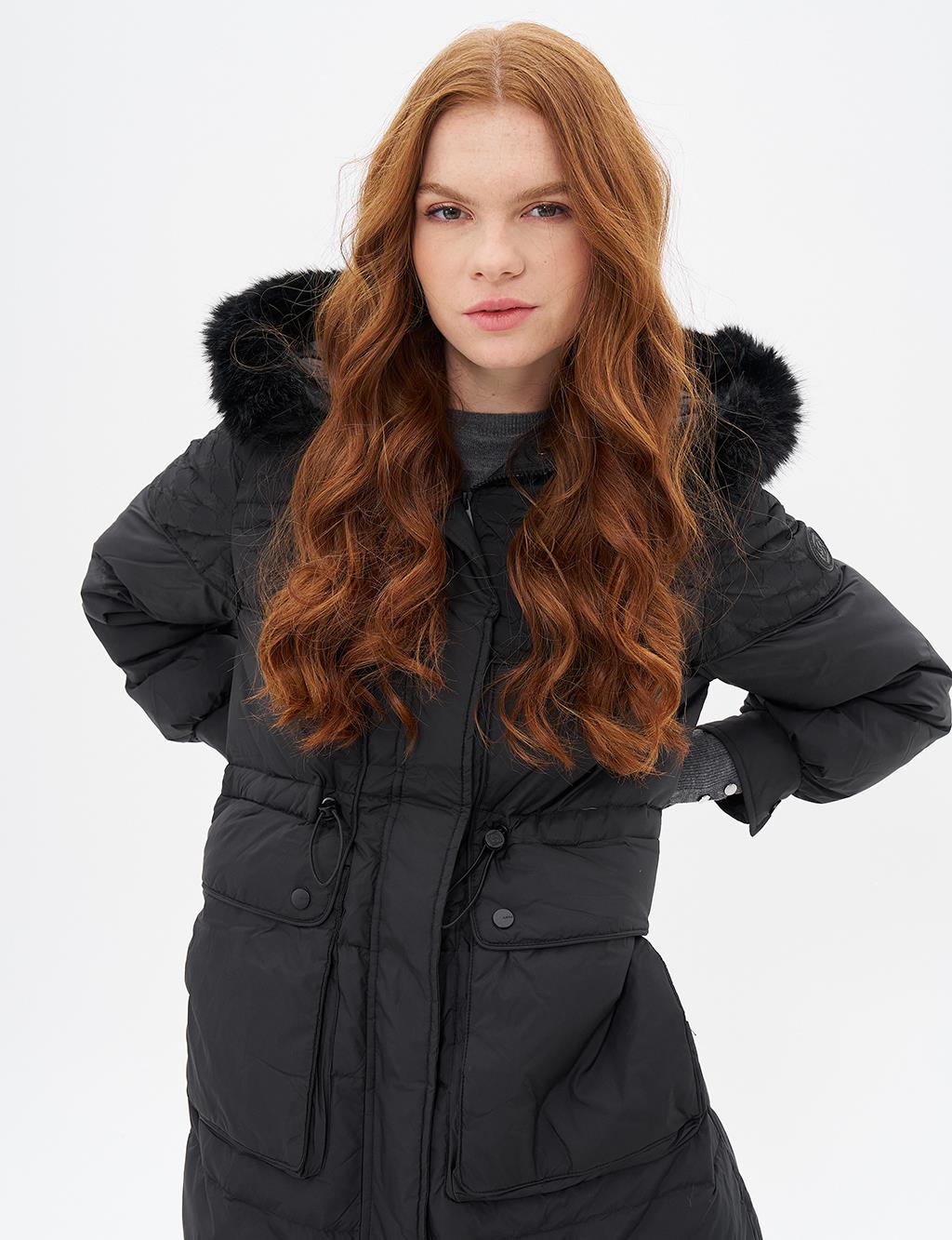 Polka Dot Detailed Down Coat Black