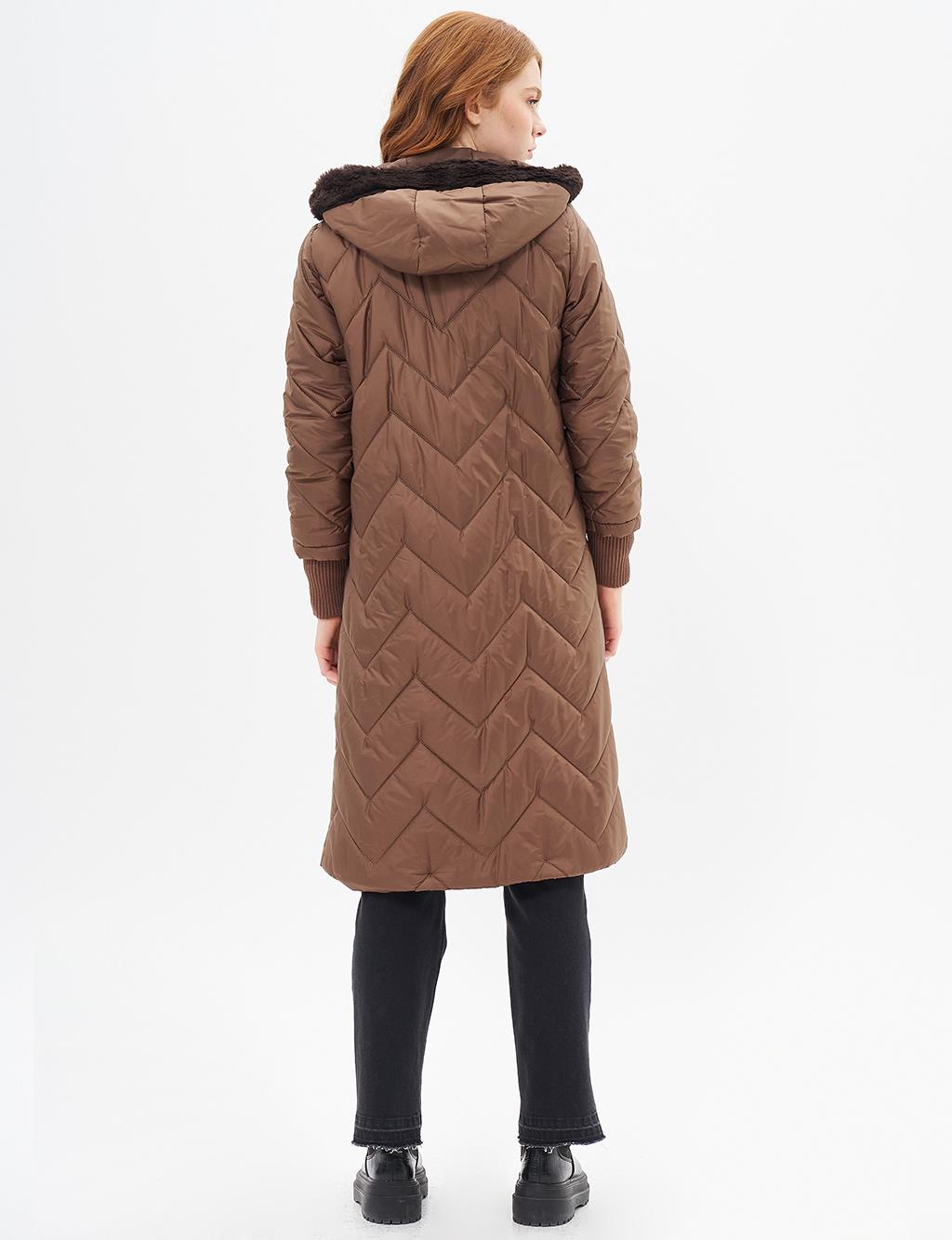 Zigzag Kapitoneli Mont Çikolata