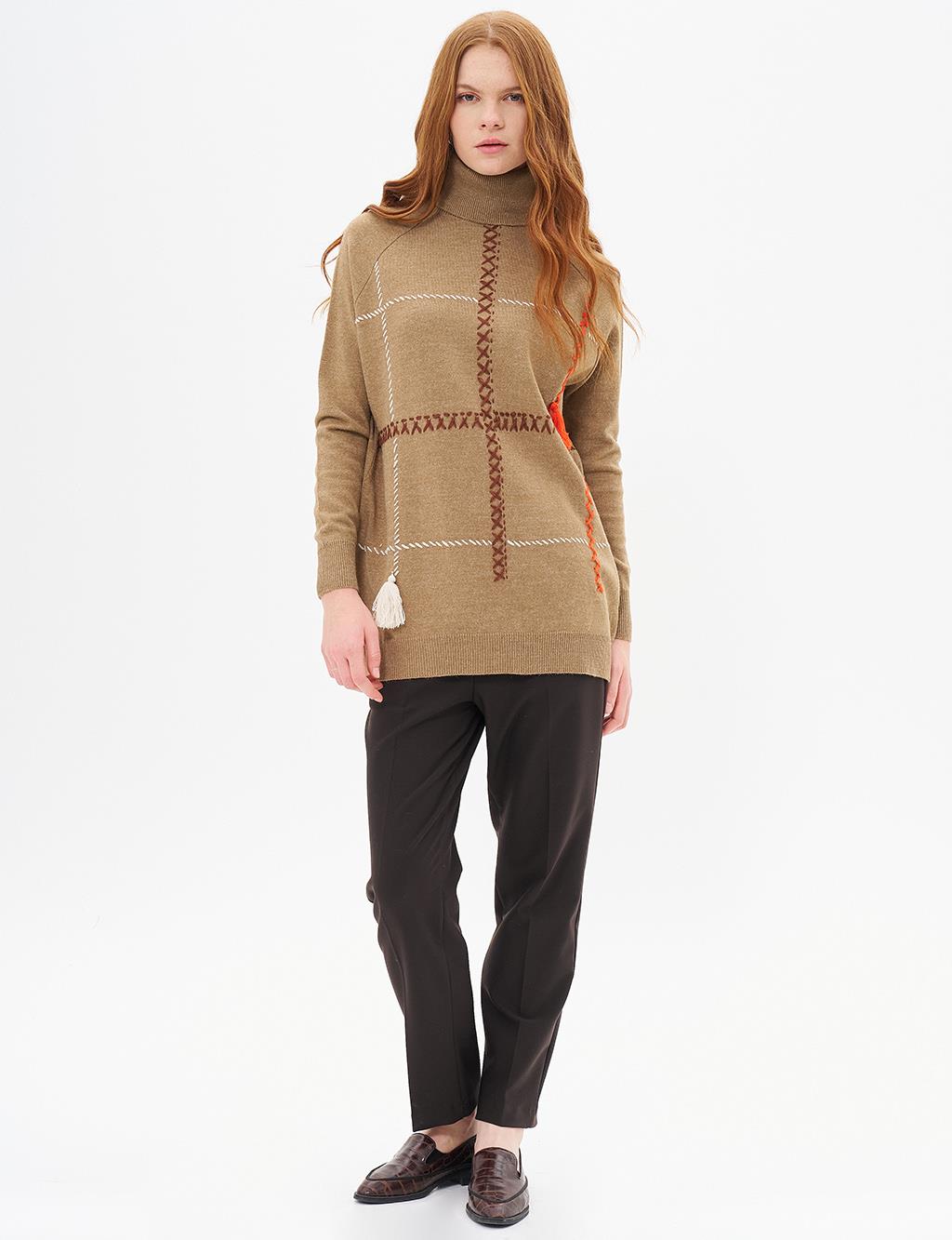 Embroidered Knitwear Tunic Milky Coffee