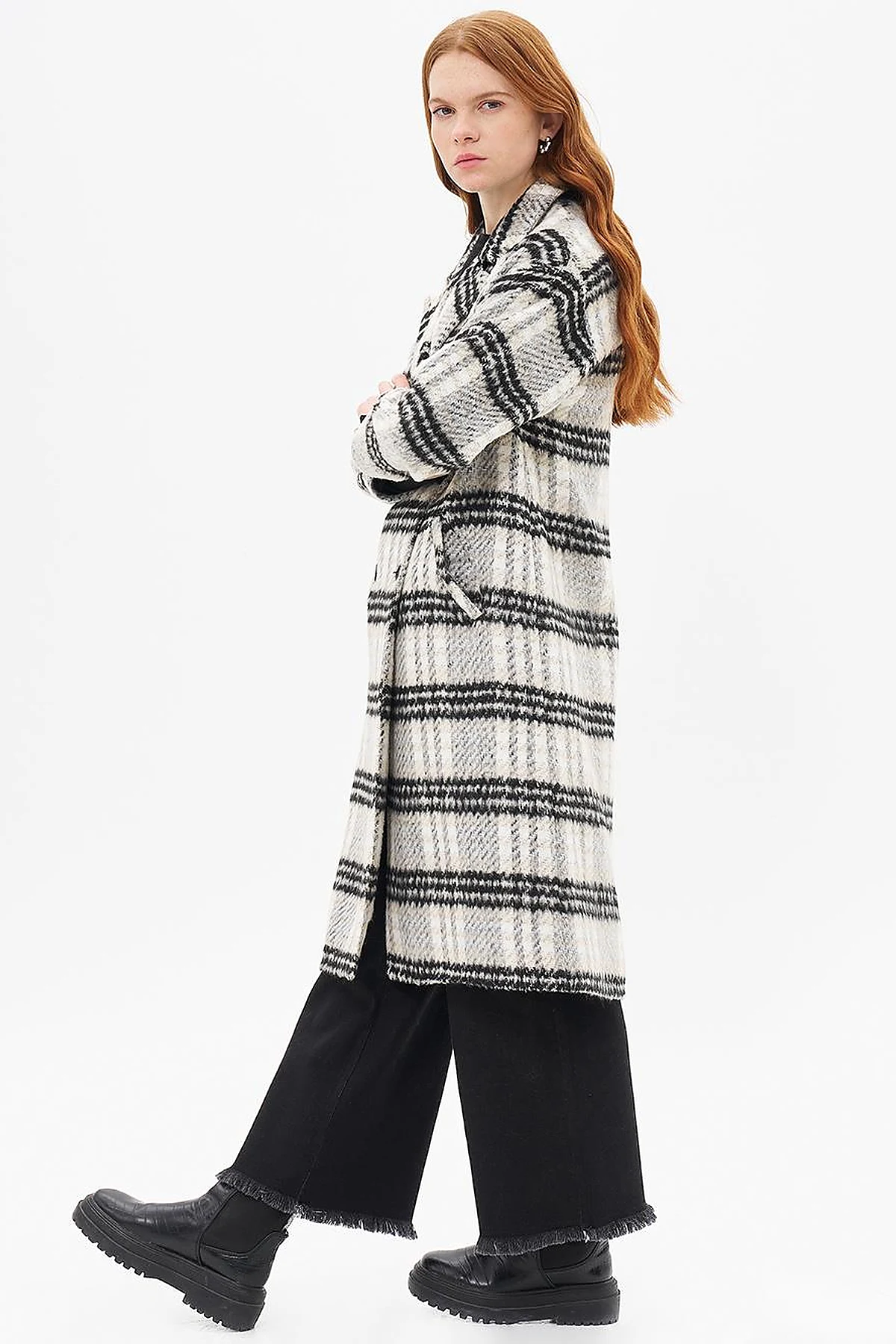 Buttoned Plaid Coat Black