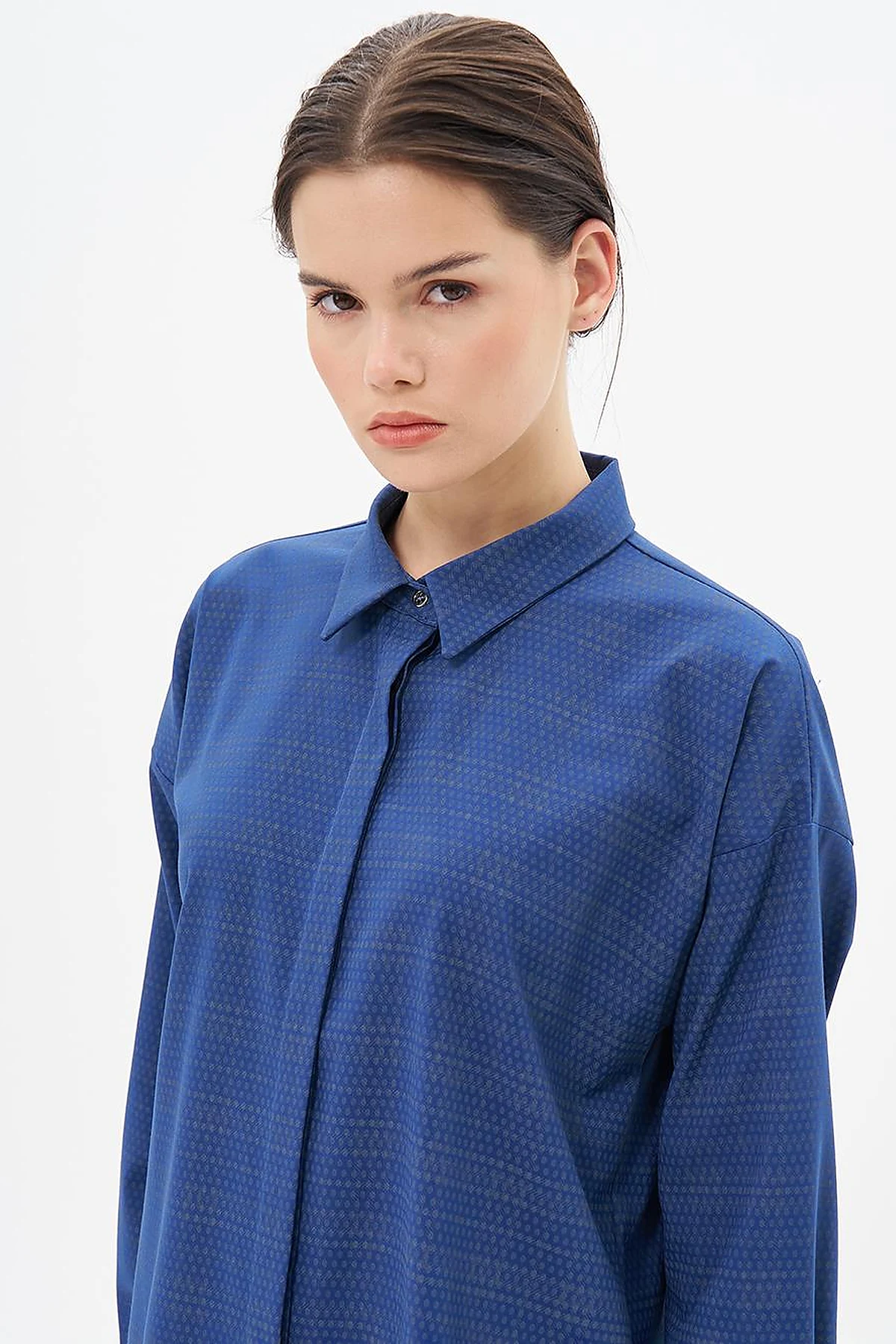 Hidden Placket Shirt Collar Tunic in Navy