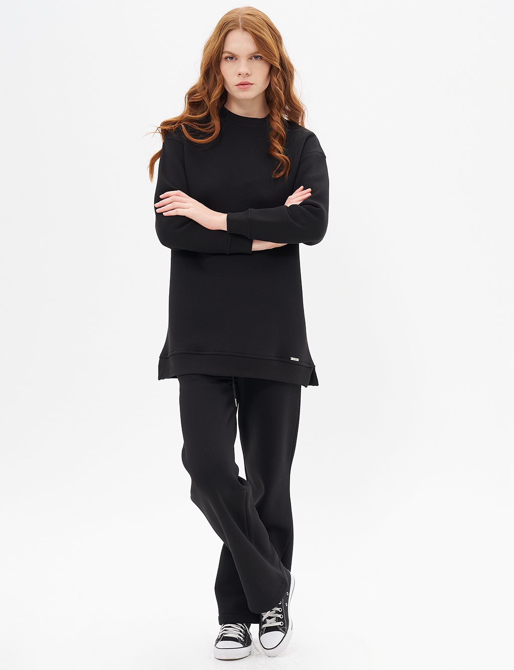 Round Neck 3-Piece Sweatshirt in Black