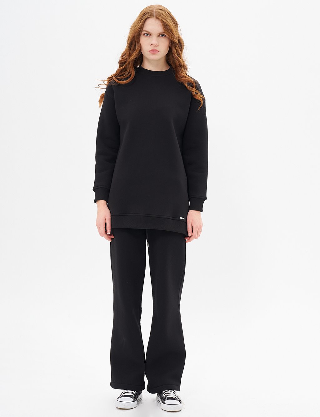 Round Neck 3-Piece Sweatshirt in Black