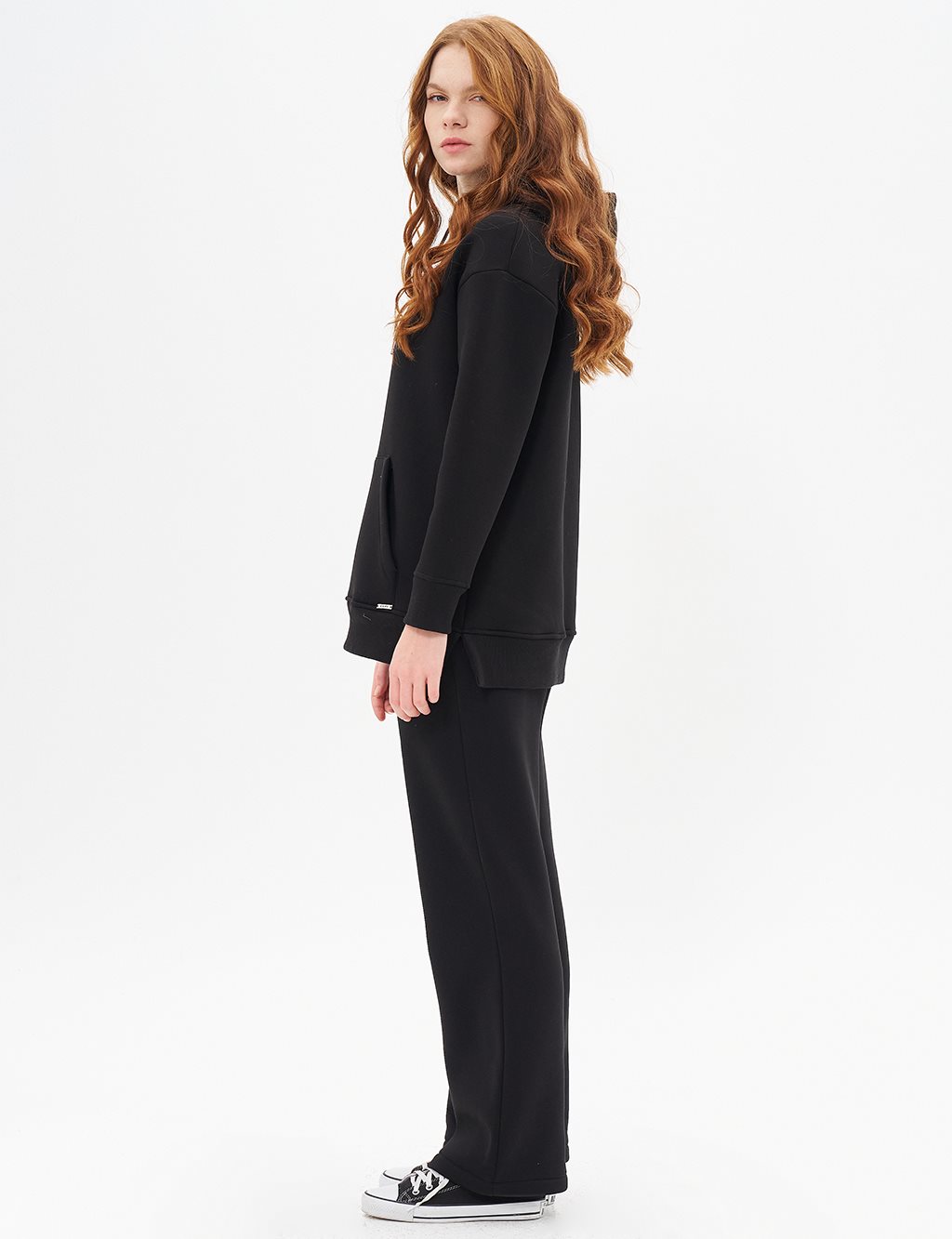 Hooded Sweatshirt in Black