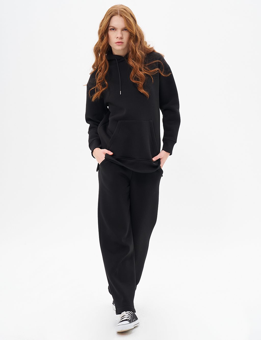 Hooded Sweatshirt in Black