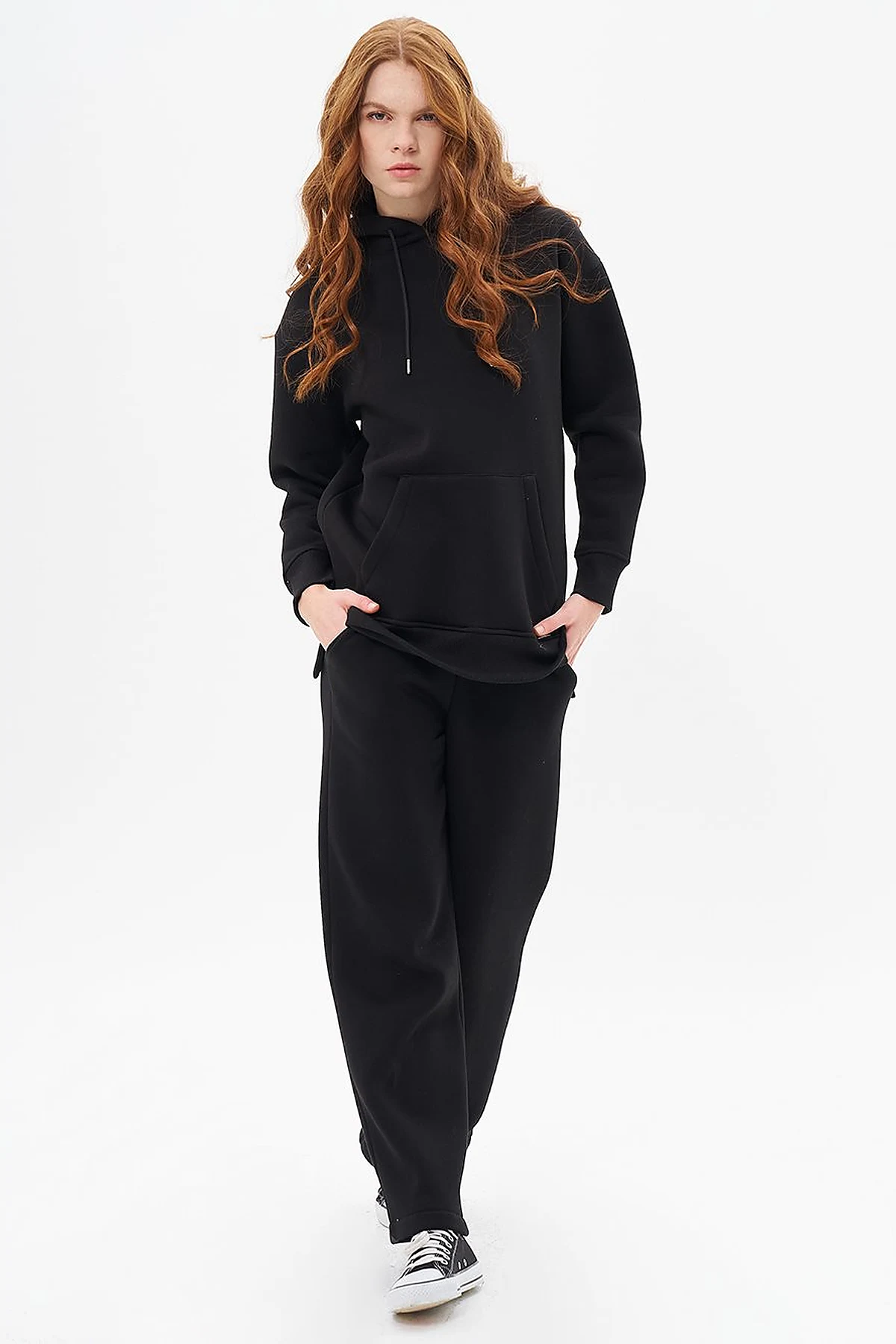Hooded Sweatshirt in Black