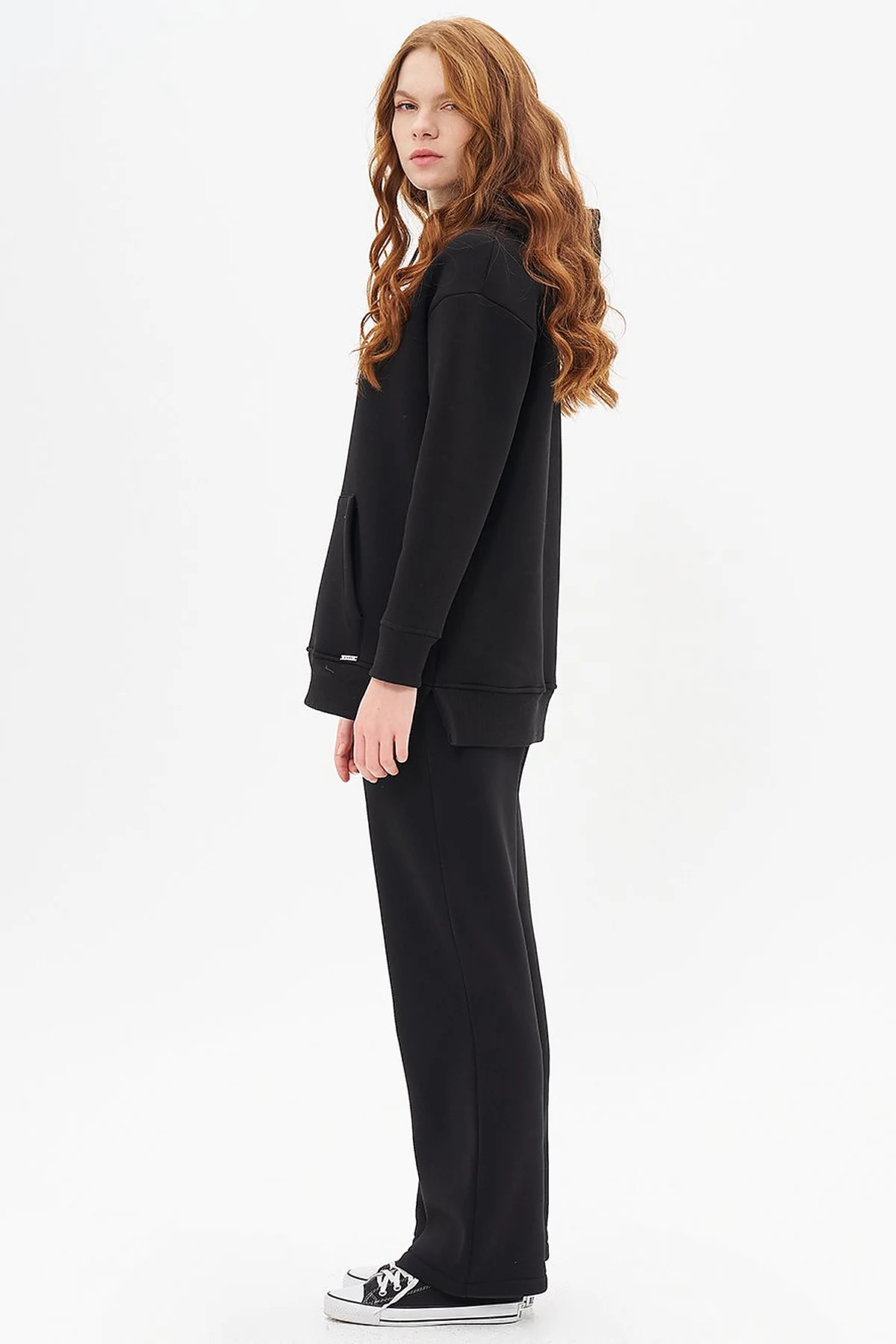 Hooded Sweatshirt in Black