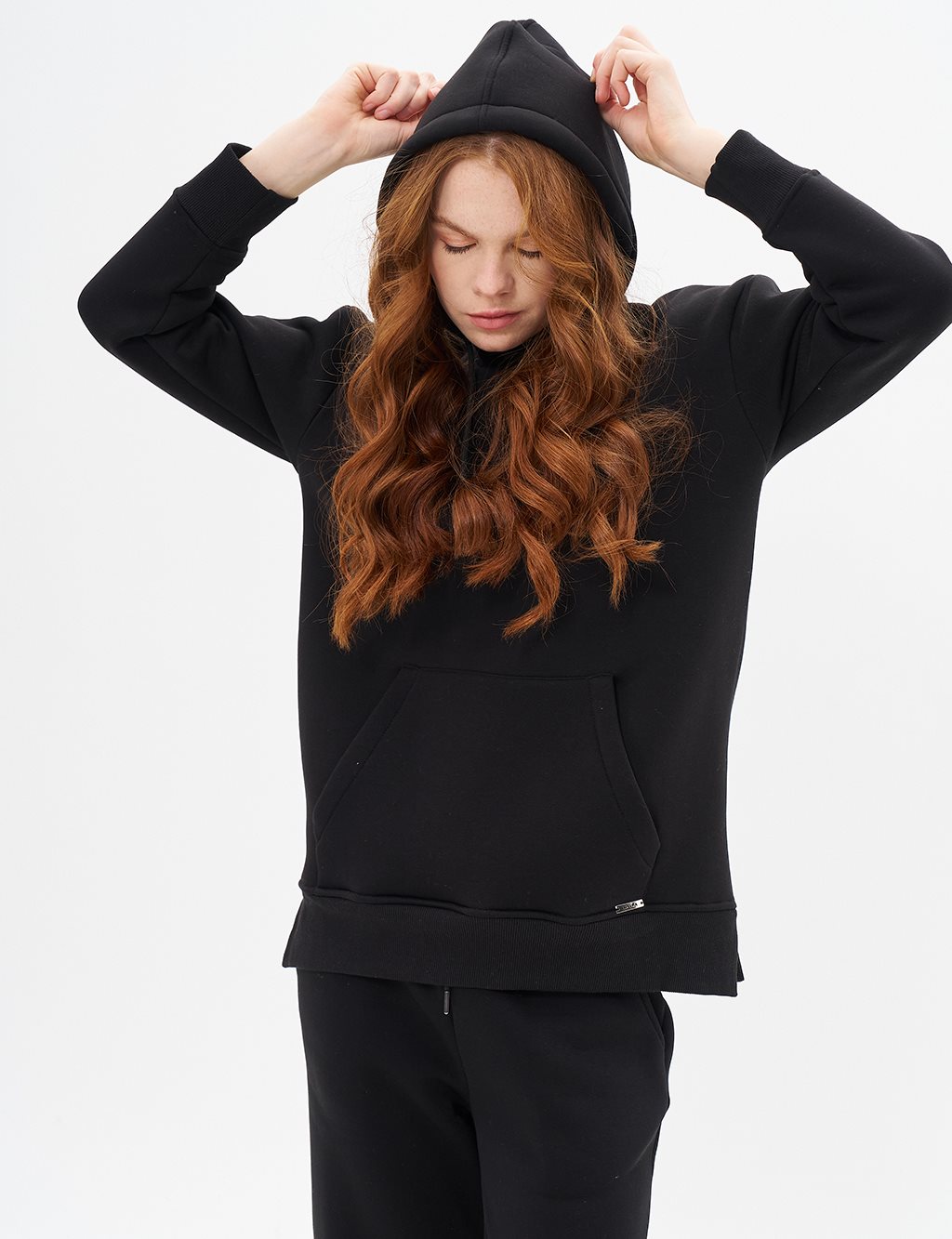 Hooded Sweatshirt in Black