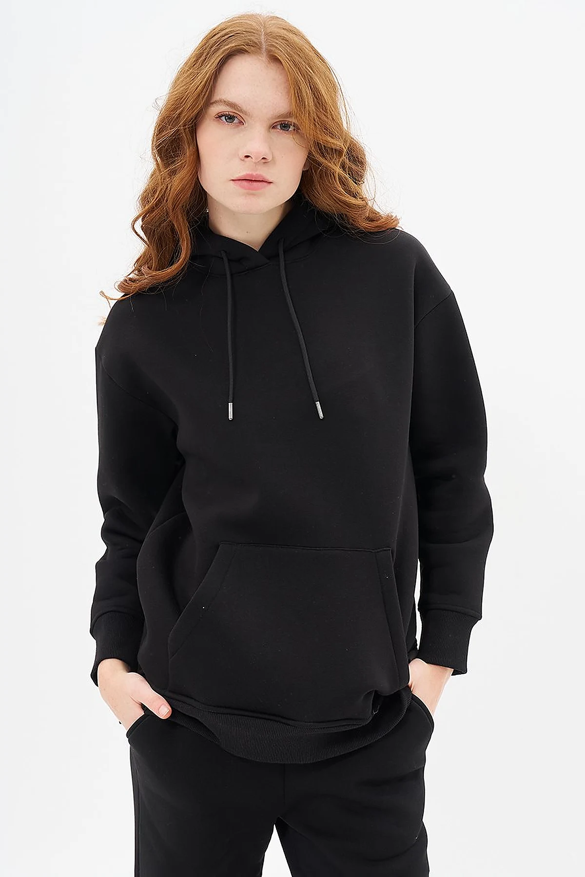 Hooded Sweatshirt in Black