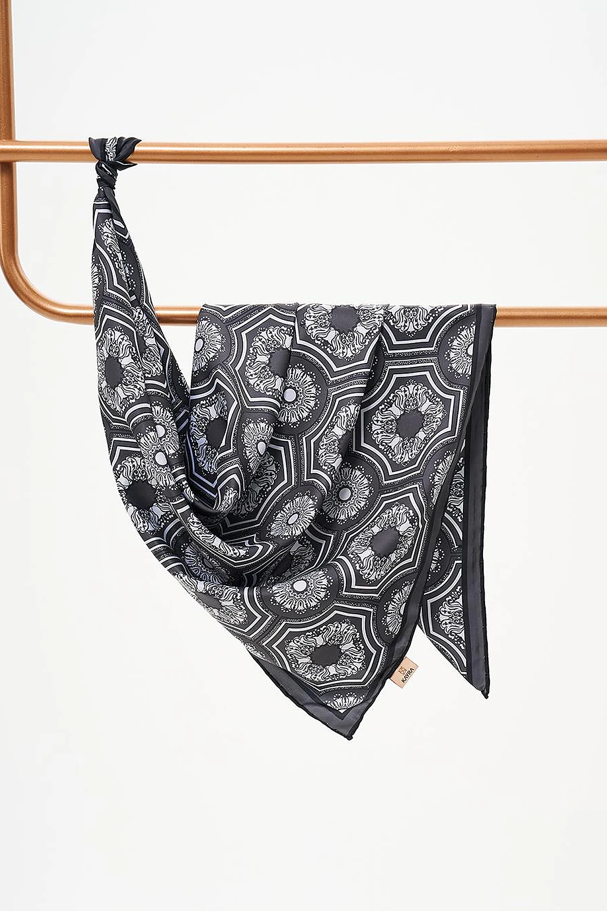 Geometric Pattern Scarf Black