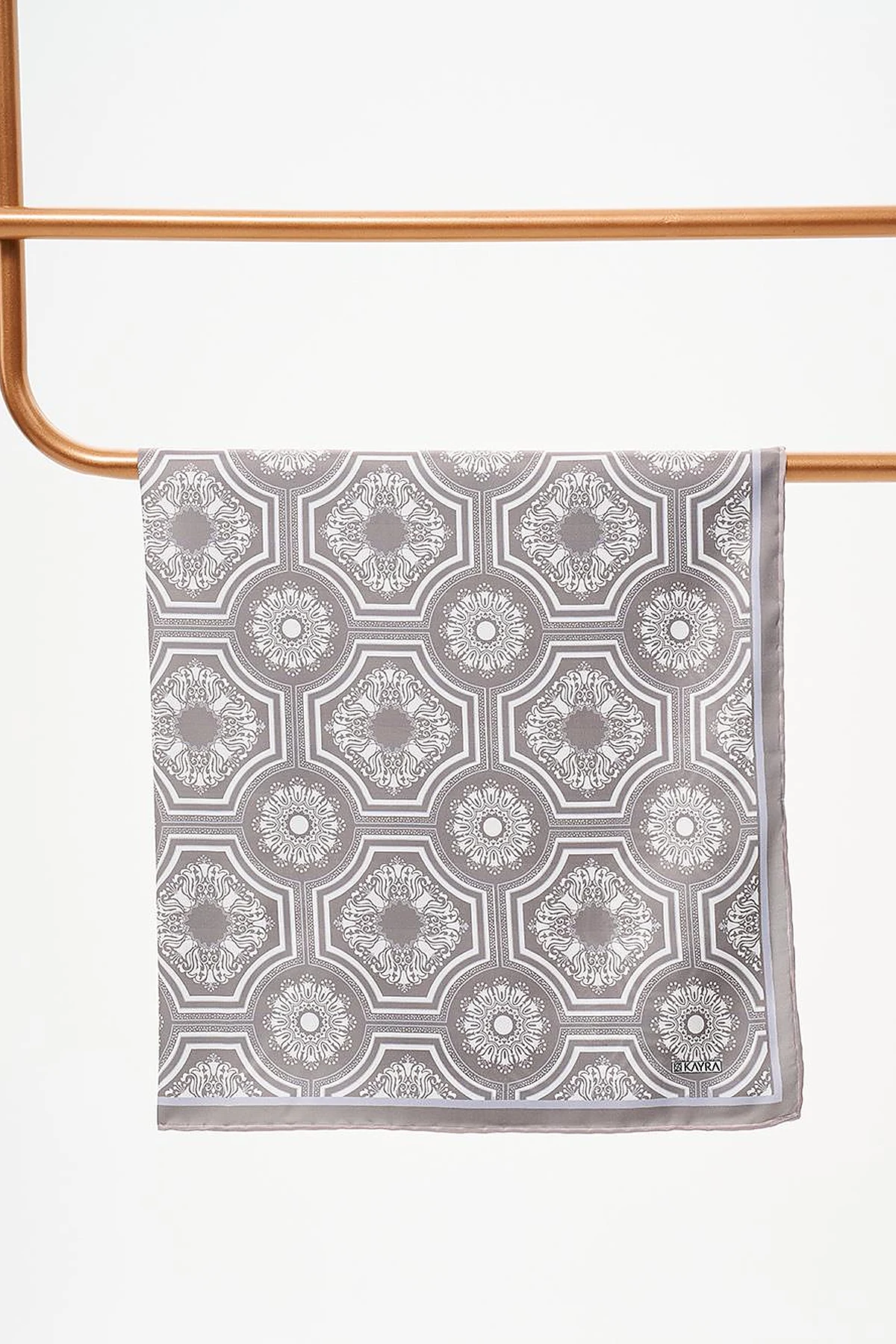 Geometric Pattern Scarf Mink