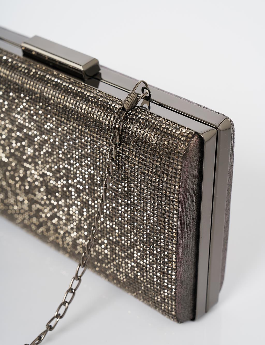  Chain-Strap Clutch Bag in Black