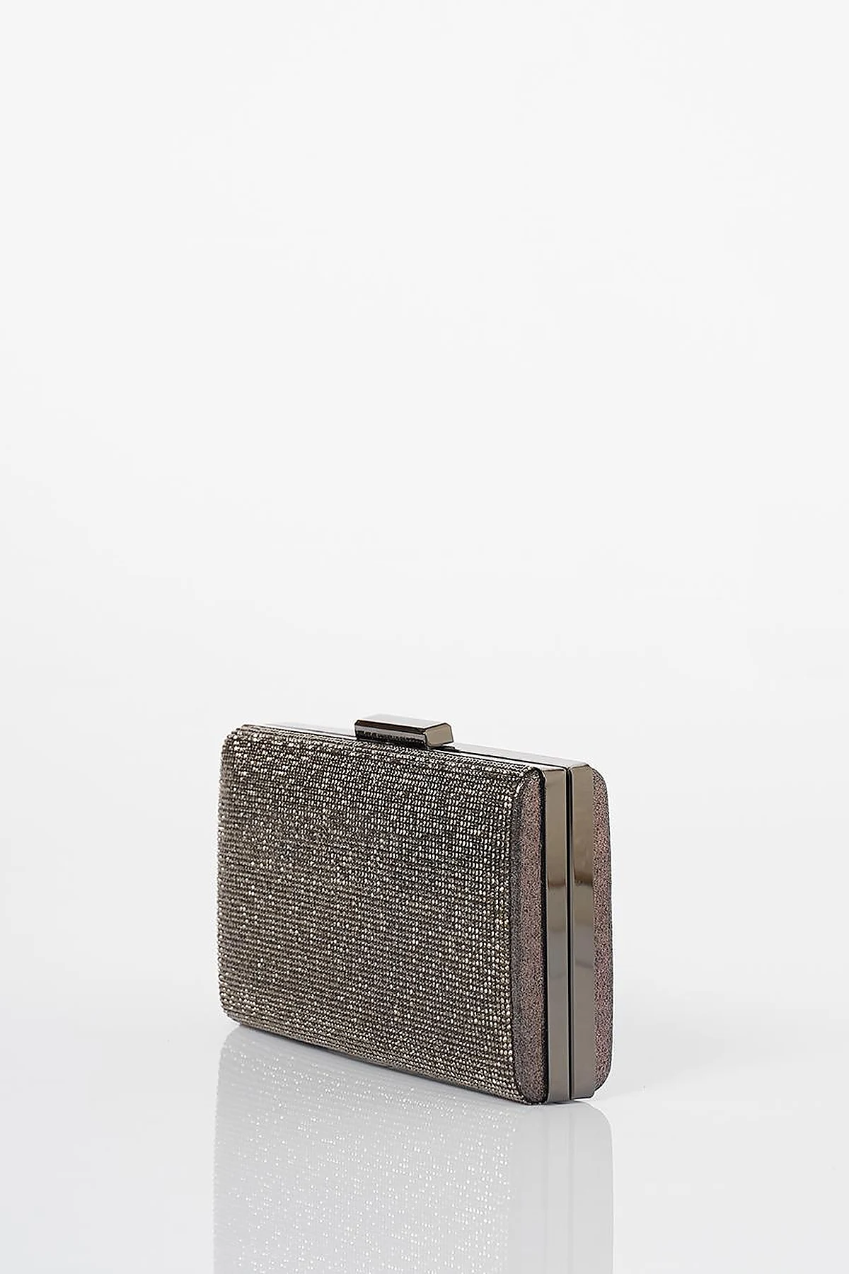  Chain-Strap Clutch Bag in Black