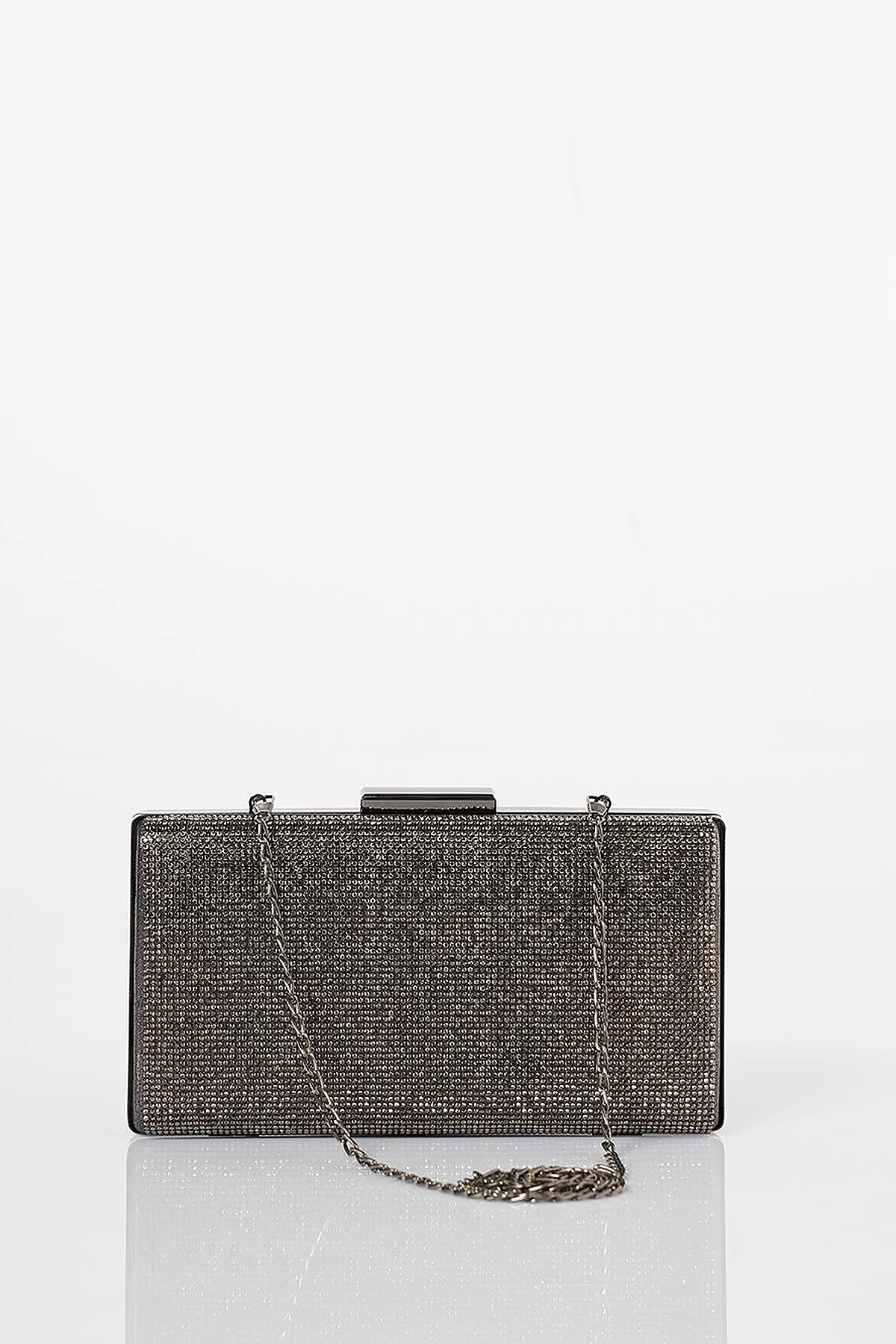  Chain-Strap Clutch Bag in Black