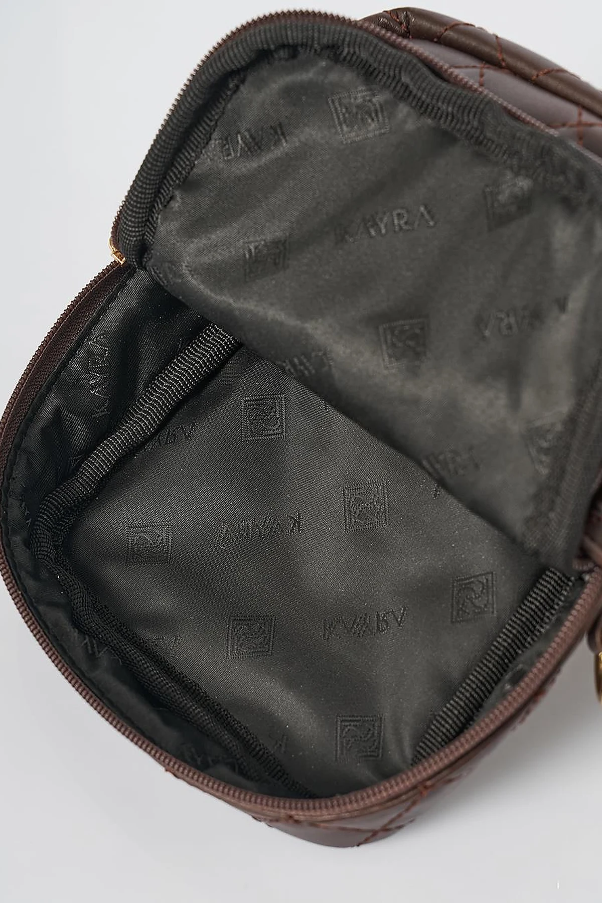 Quilted Wallet Bag in Bitter Brown