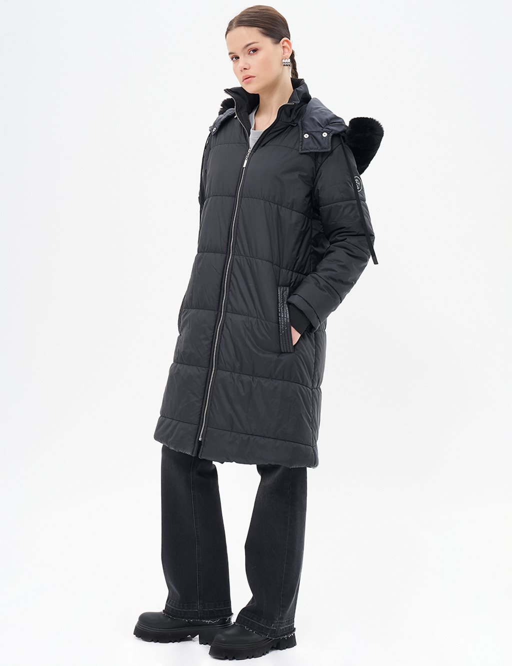 Faux Fur Detailed Quilted Coat Black