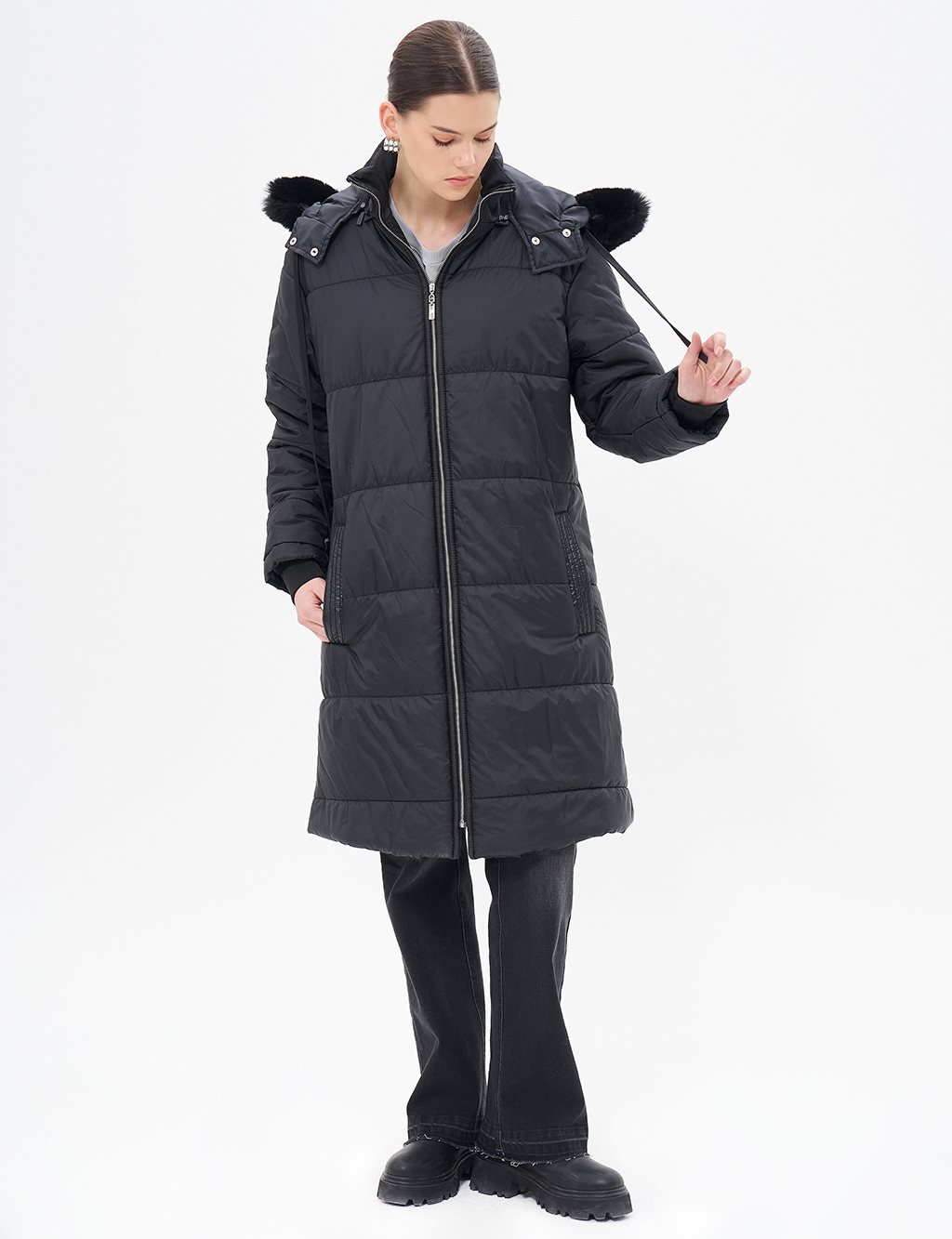 Faux Fur Detailed Quilted Coat Black