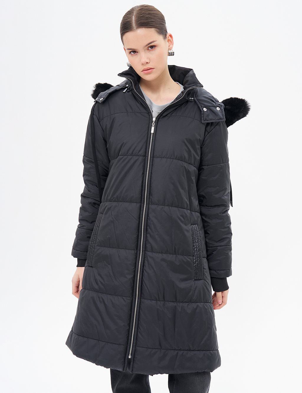 Faux Fur Detailed Quilted Coat Black