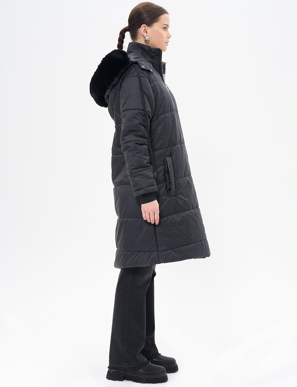 Faux Fur Detailed Quilted Coat Black