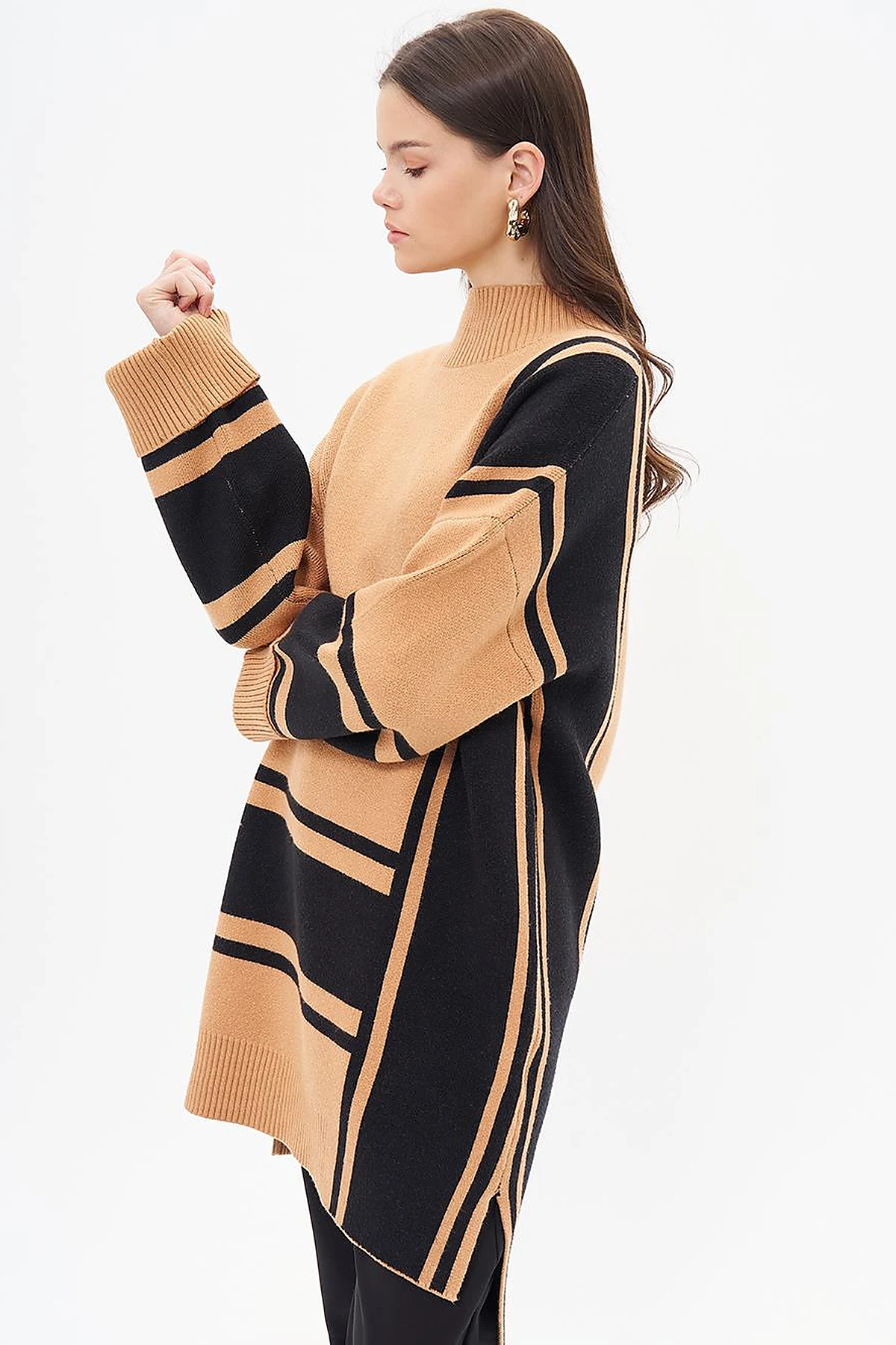 Stripe Pattern Knitwear Tunic Camel-Black