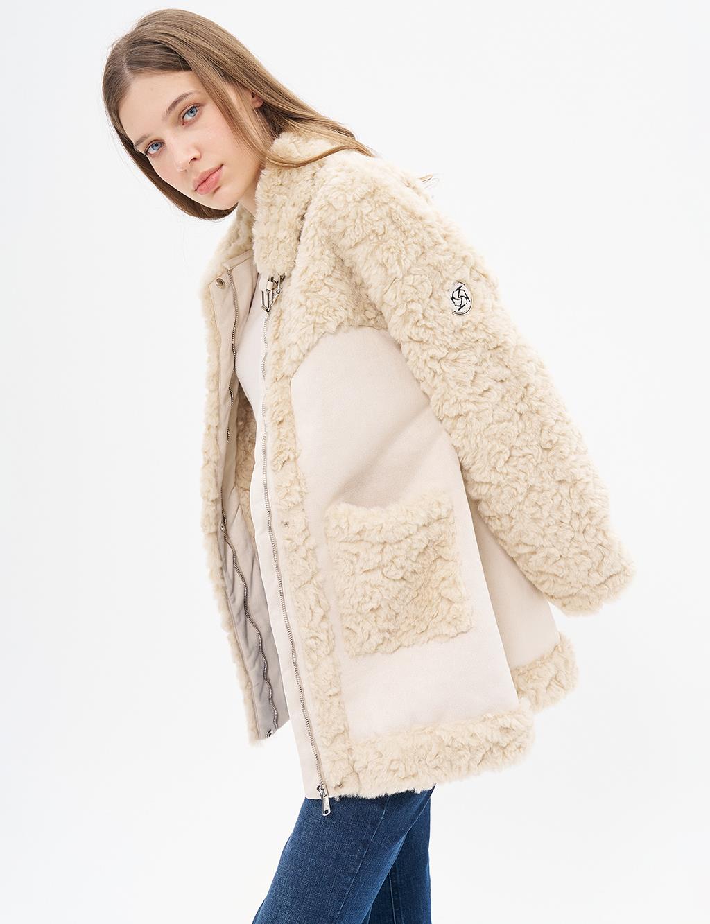 Stand-up Collar Bag Pocket Plush Coat Beige