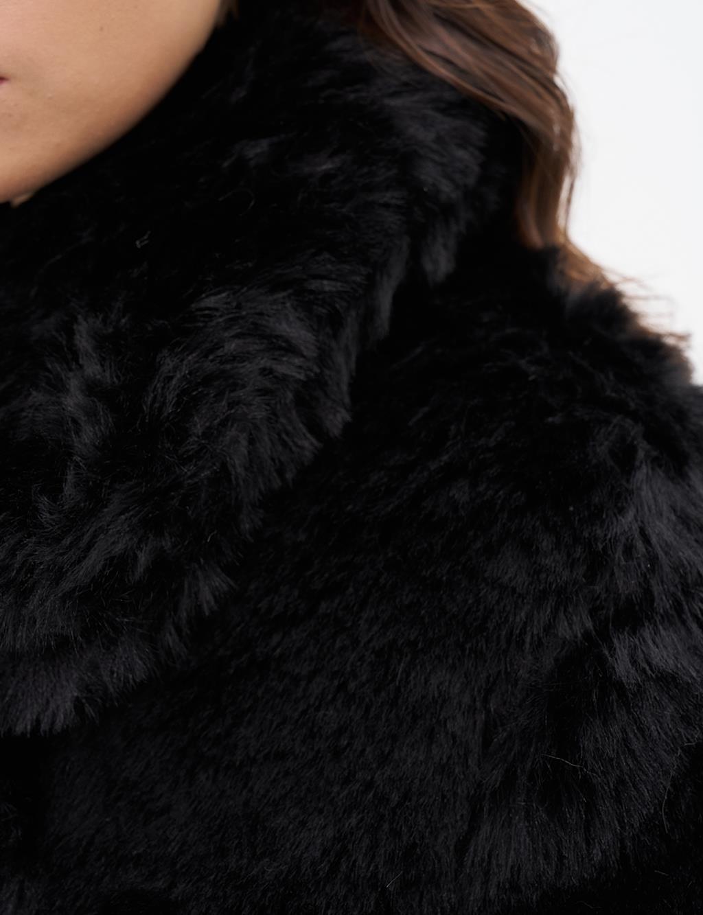 Wide Collar Fur Coat Black