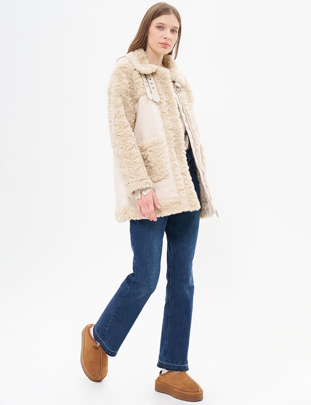 Stand-up Collar Bag Pocket Plush Coat Beige