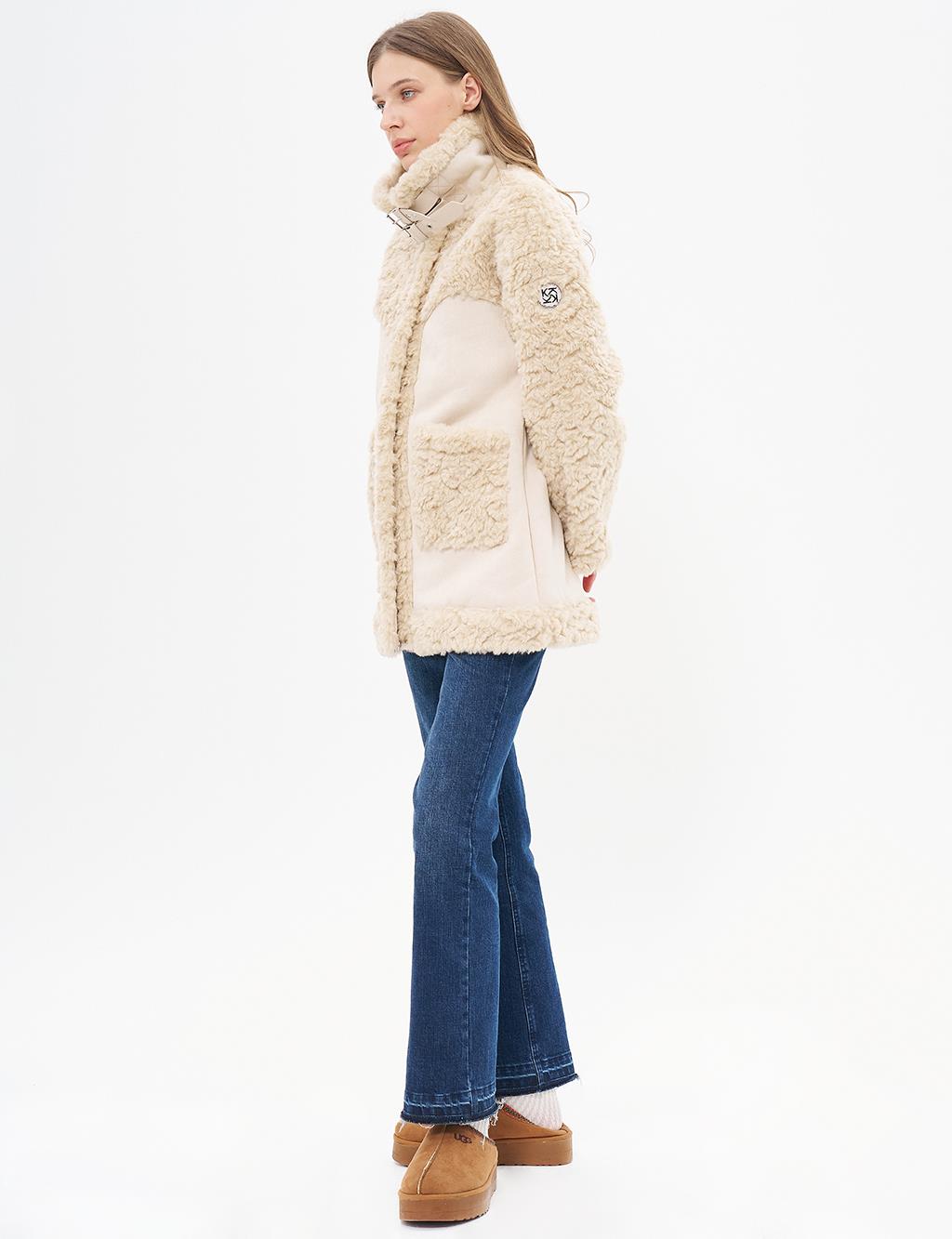 Stand-up Collar Bag Pocket Plush Coat Beige