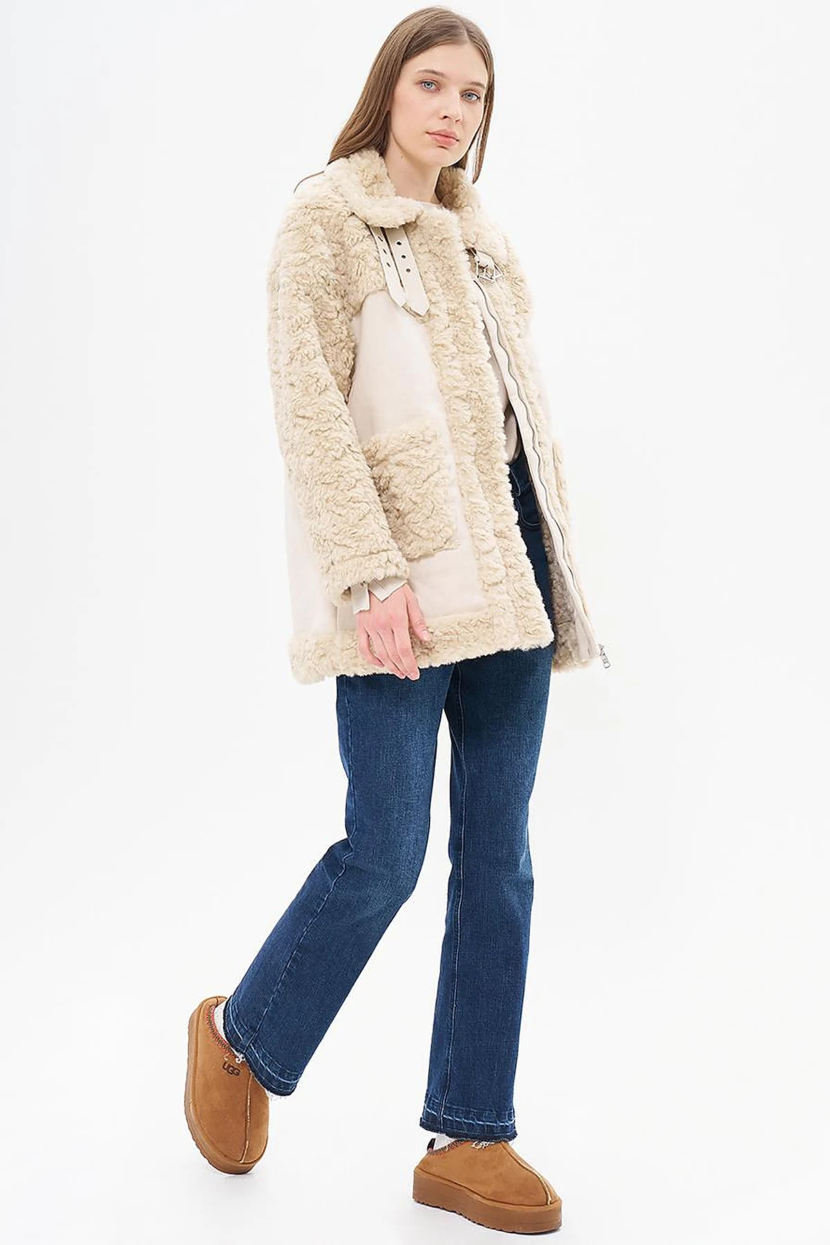Stand-up Collar Bag Pocket Plush Coat Beige