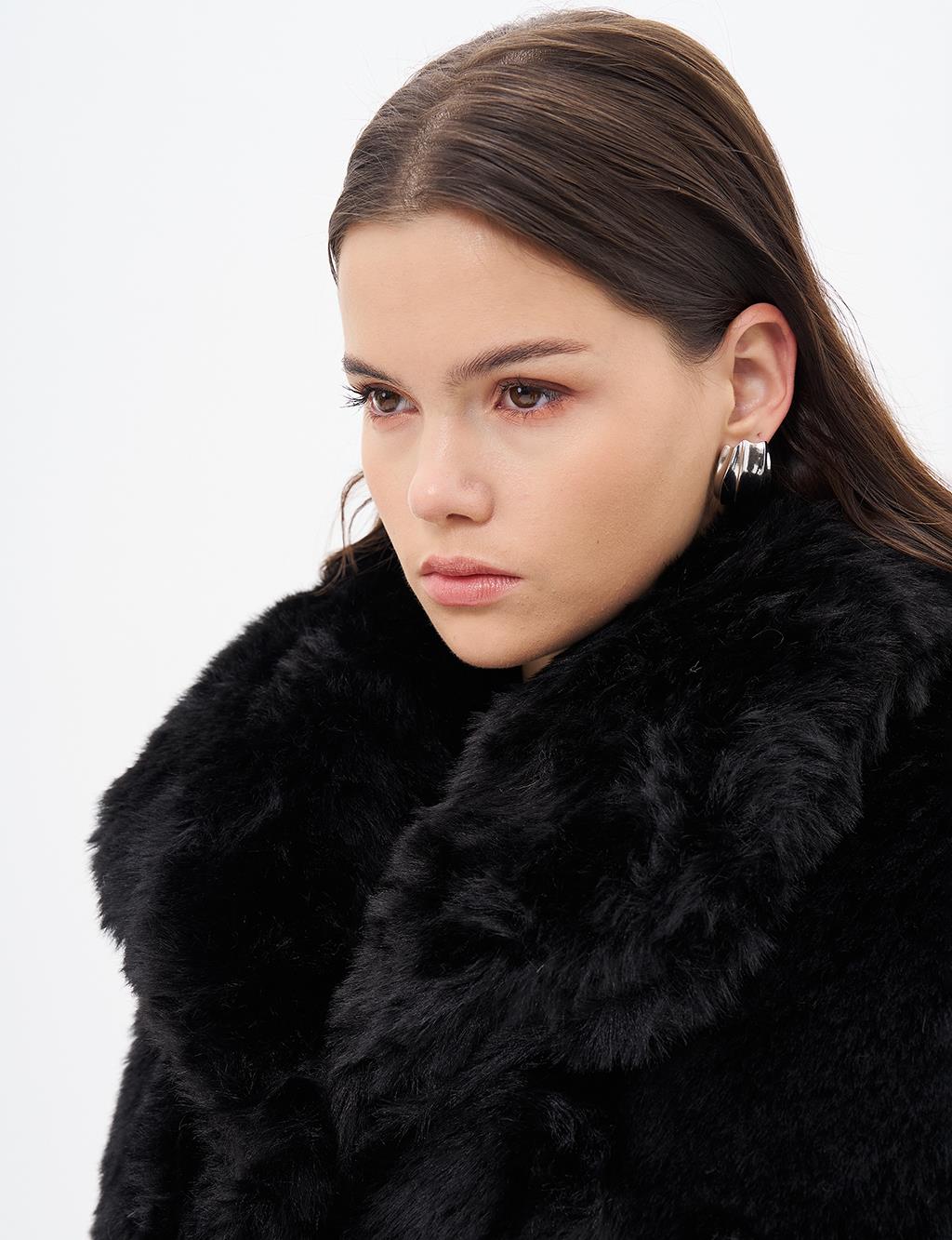 Wide Collar Fur Coat Black