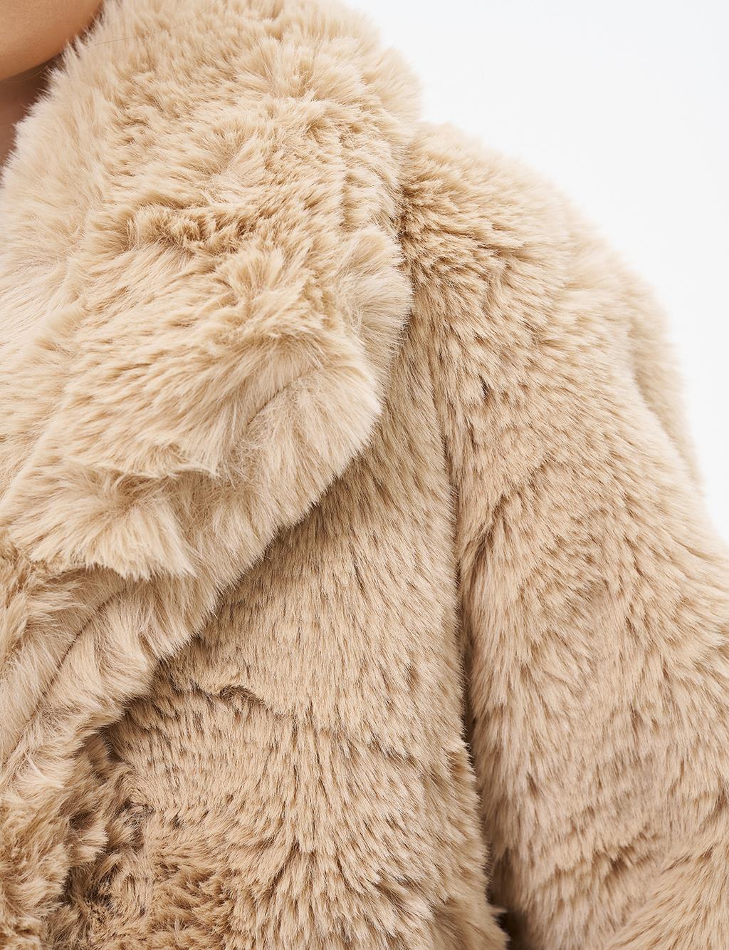 Wide Collar Fur Coat Beige