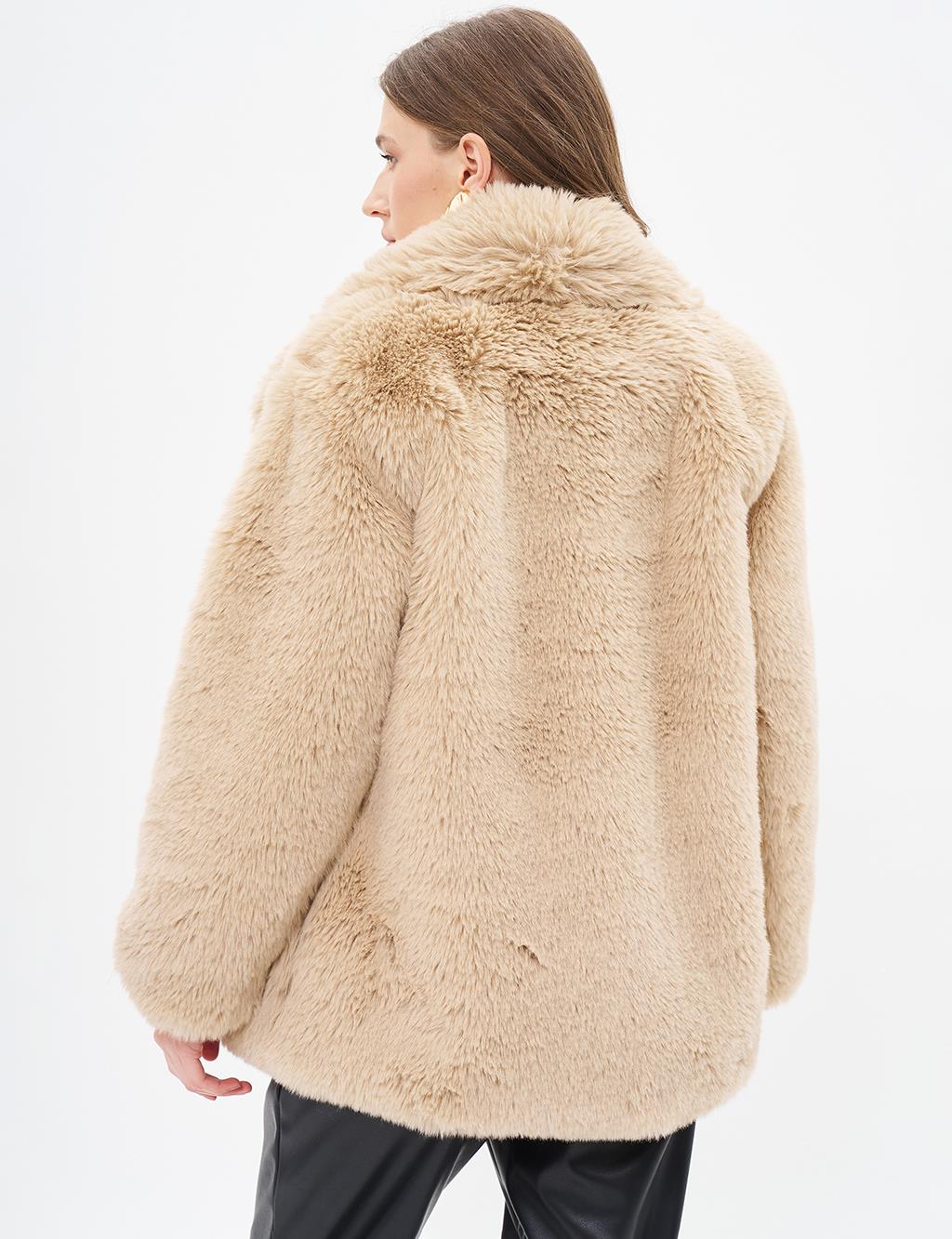 Wide Collar Fur Coat Beige