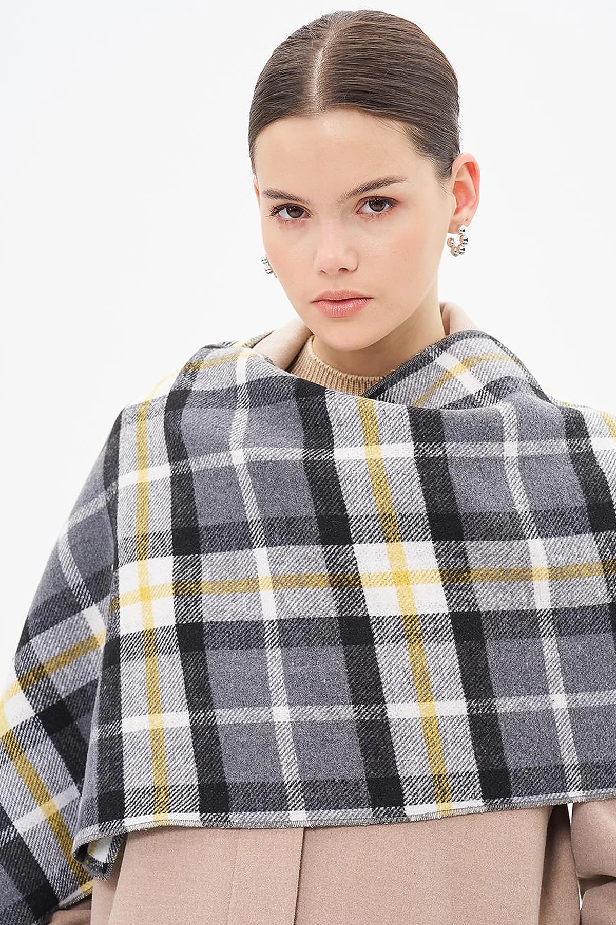 Reversible Checkered Scarf - Gray-Yellow