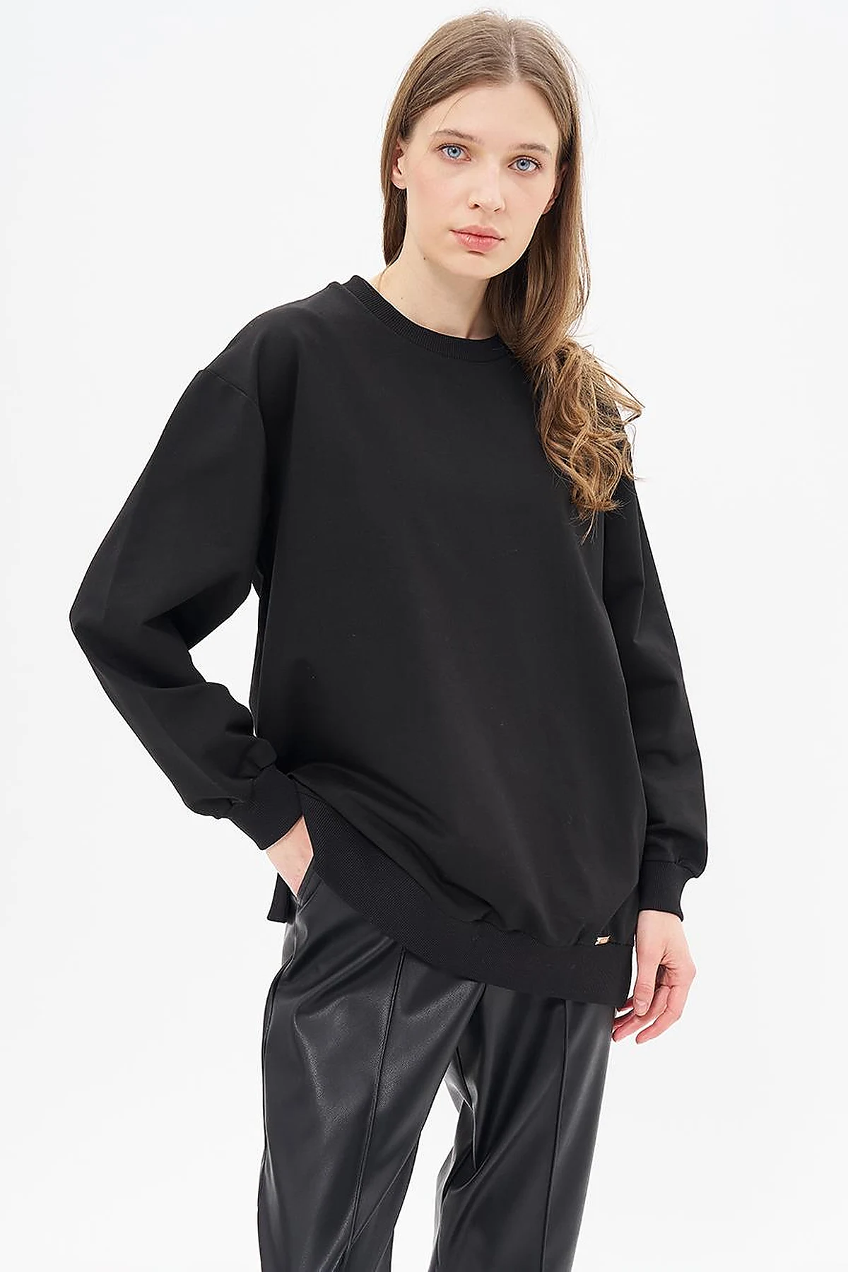 Crew Neck Drop-Shoulder Sweatshirt - Black