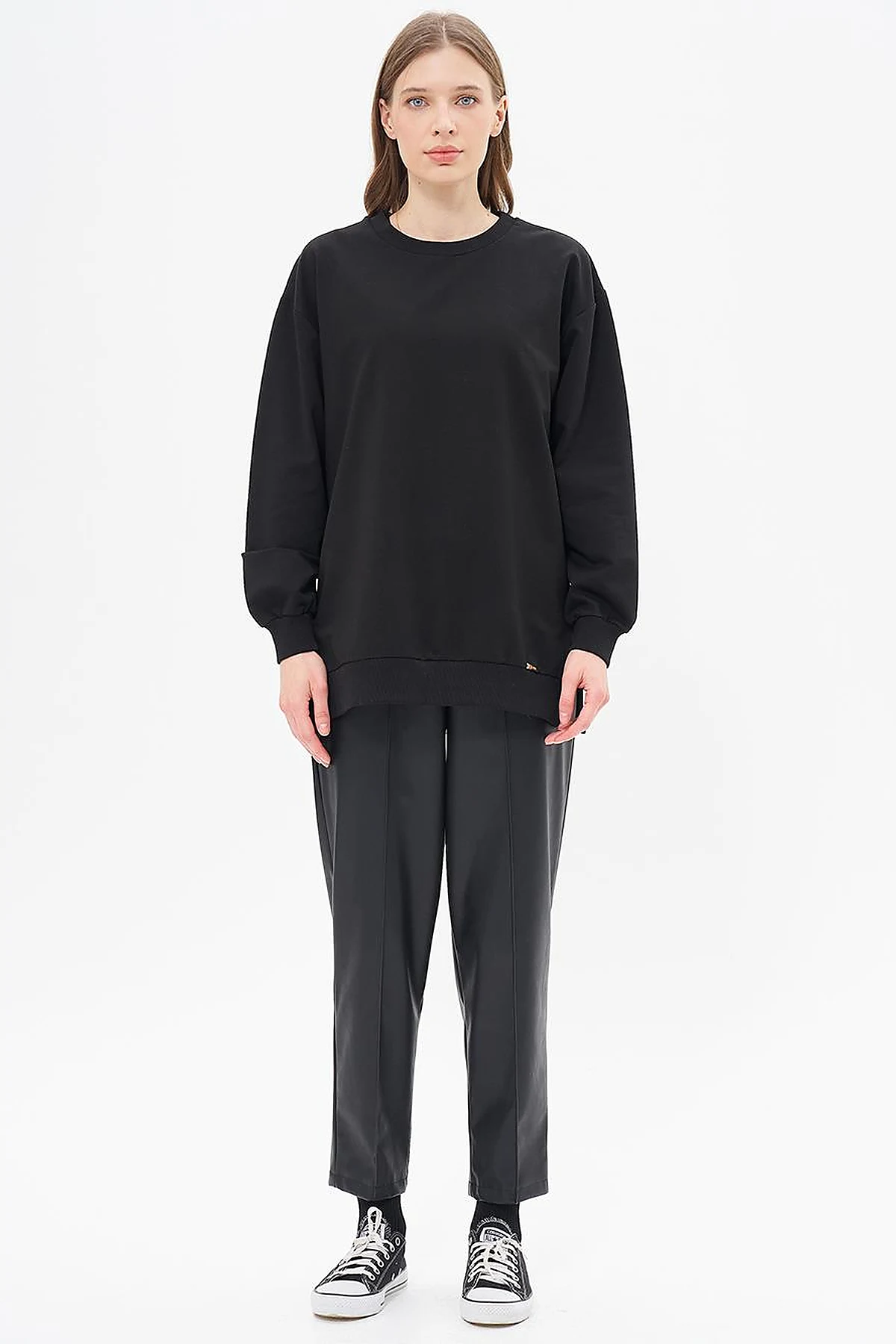 Crew Neck Drop-Shoulder Sweatshirt - Black
