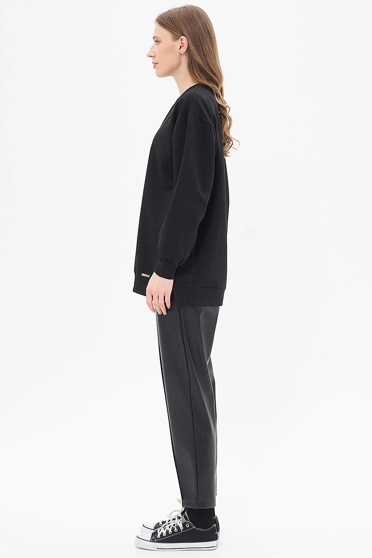 Crew Neck Drop-Shoulder Sweatshirt - Black