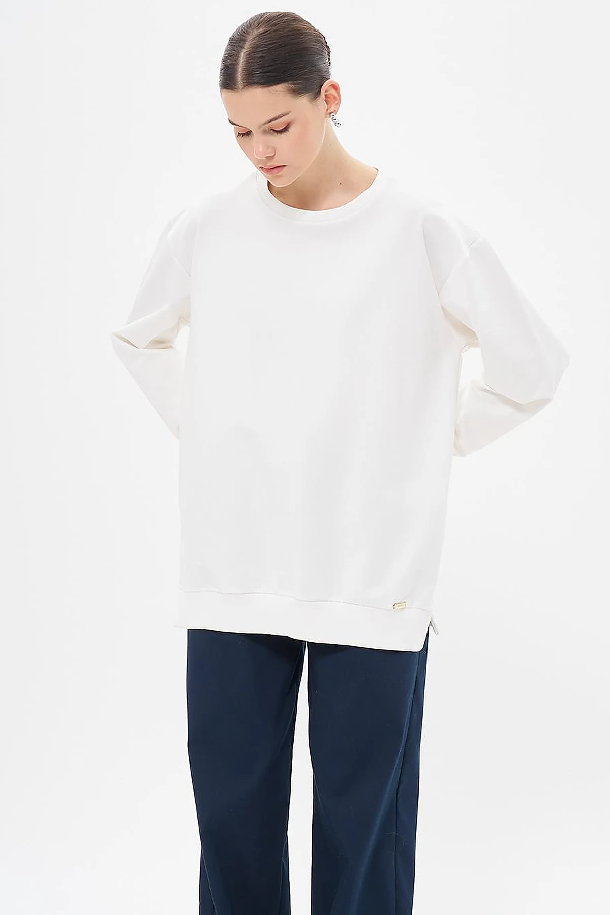 Crew Neck Drop-Shoulder Sweatshirt - Ecru