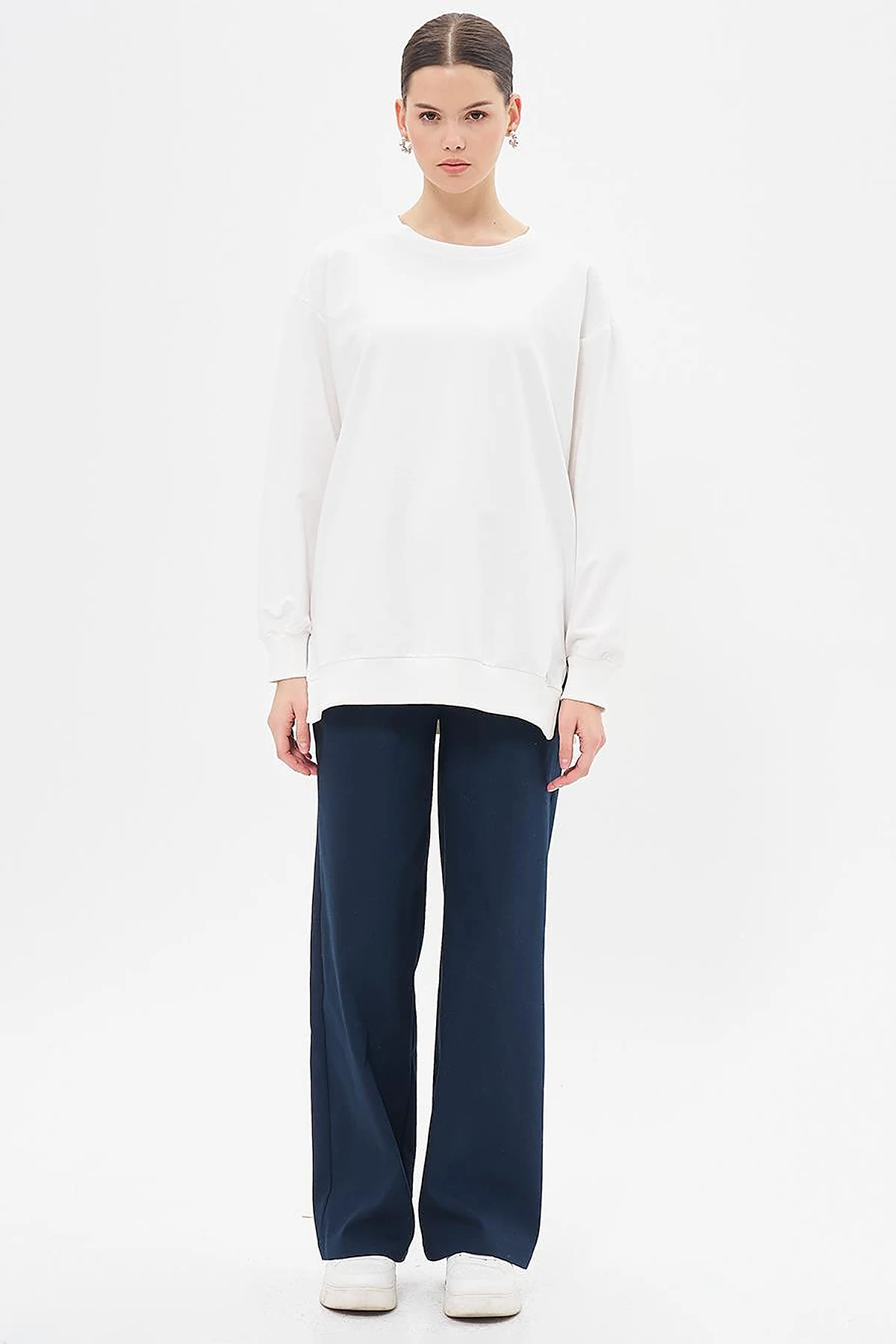 Crew Neck Drop-Shoulder Sweatshirt - Ecru