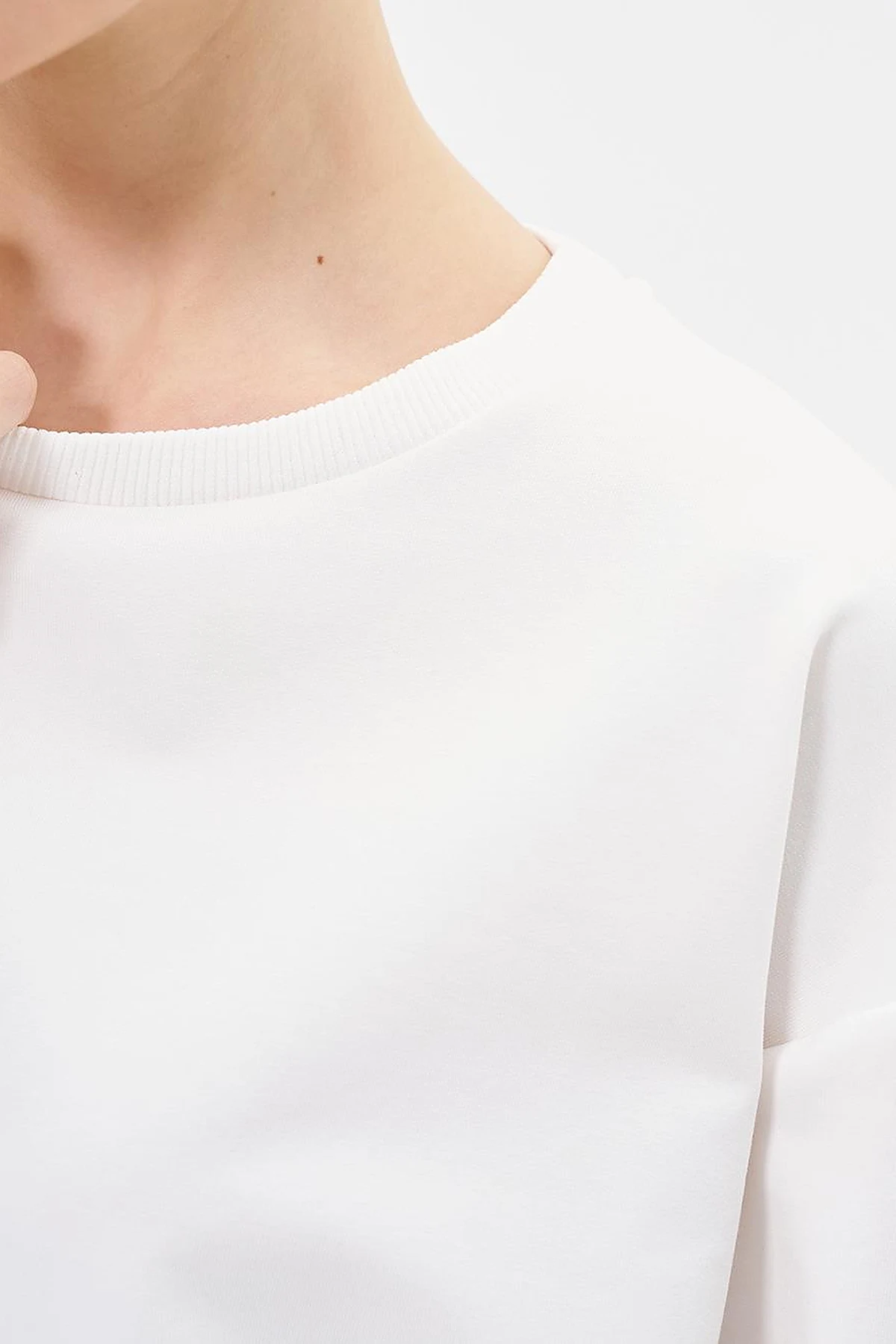 Crew Neck Drop-Shoulder Sweatshirt - Ecru