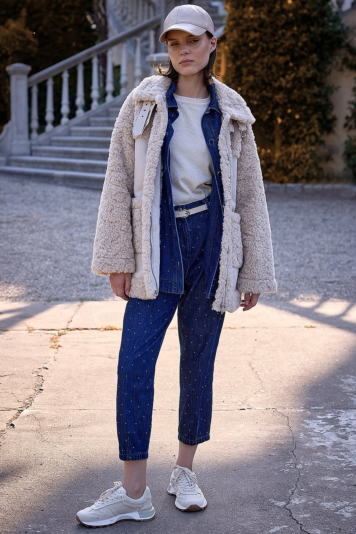 Stand-up Collar Bag Pocket Plush Coat Beige