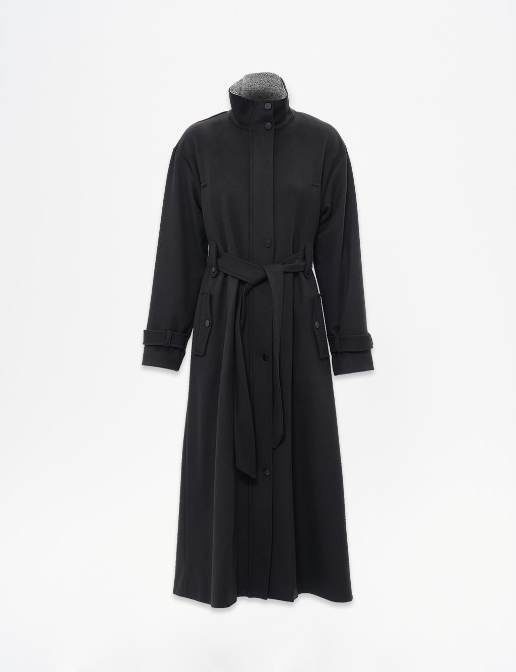 Stand-up Collar Wool Coat in Black