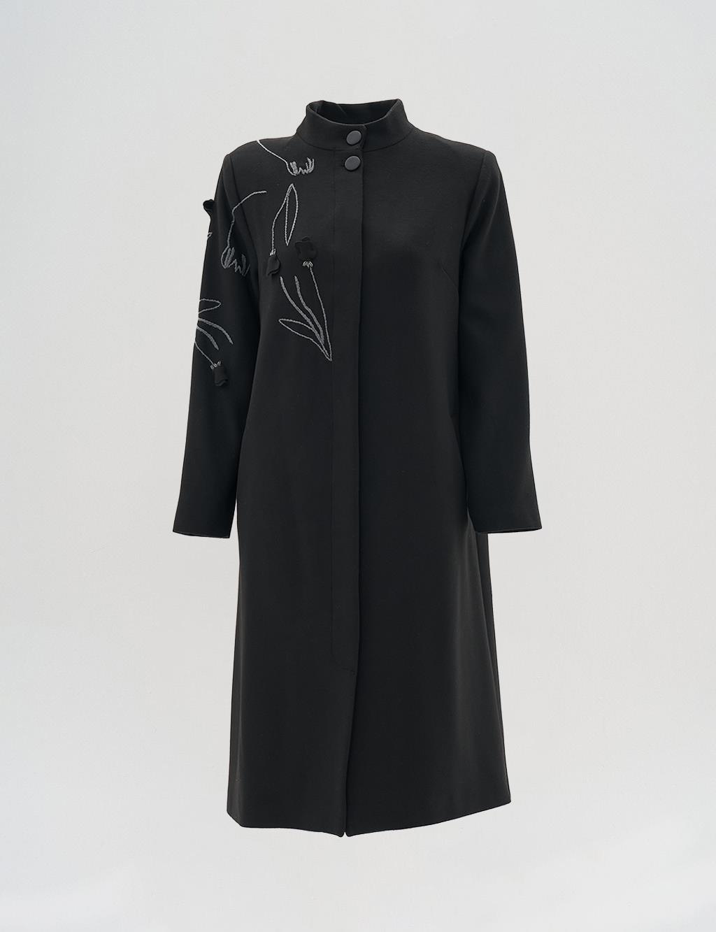 Embroidered Mandarin Collar Wool Coat in Black