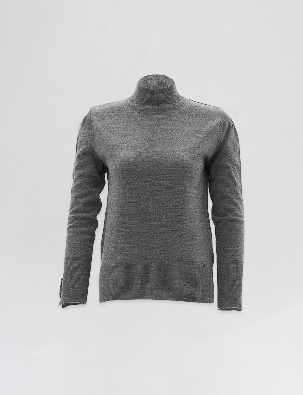 Basic Knit Sweater in Anthracite
