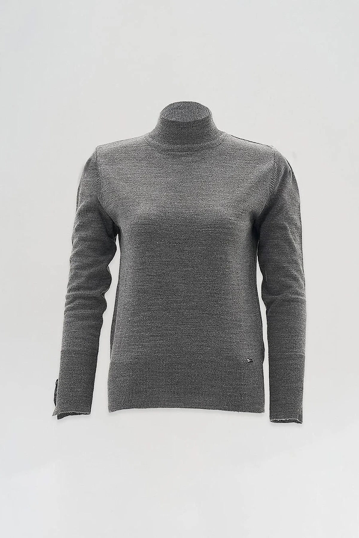 Basic Knit Sweater in Anthracite